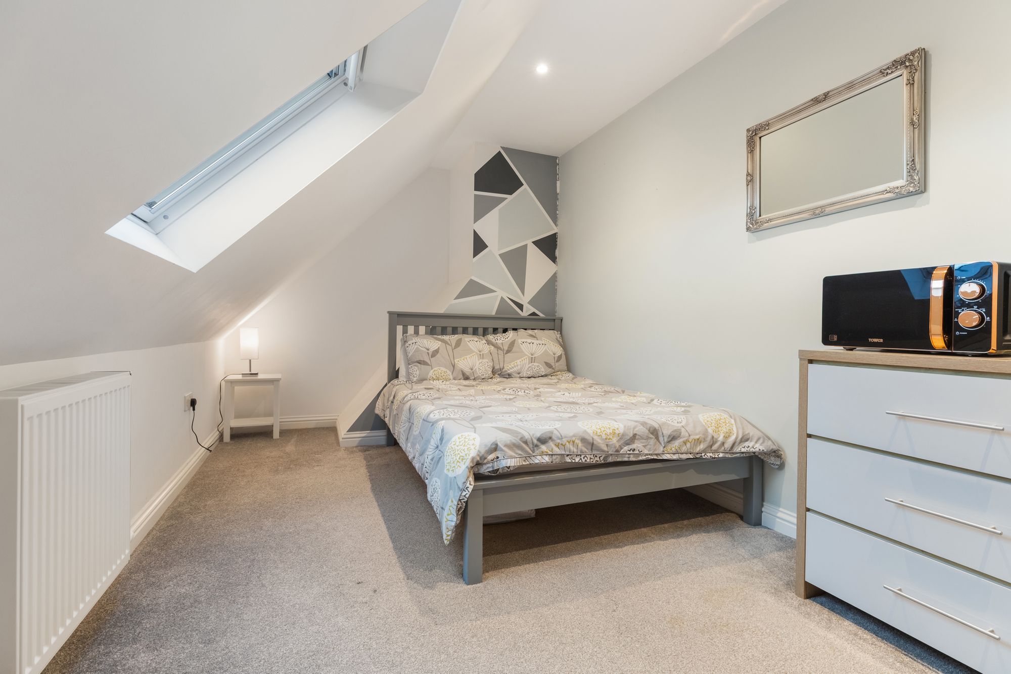 4 bed mid-terraced house for sale in Camp Place, Callander, FK17 21