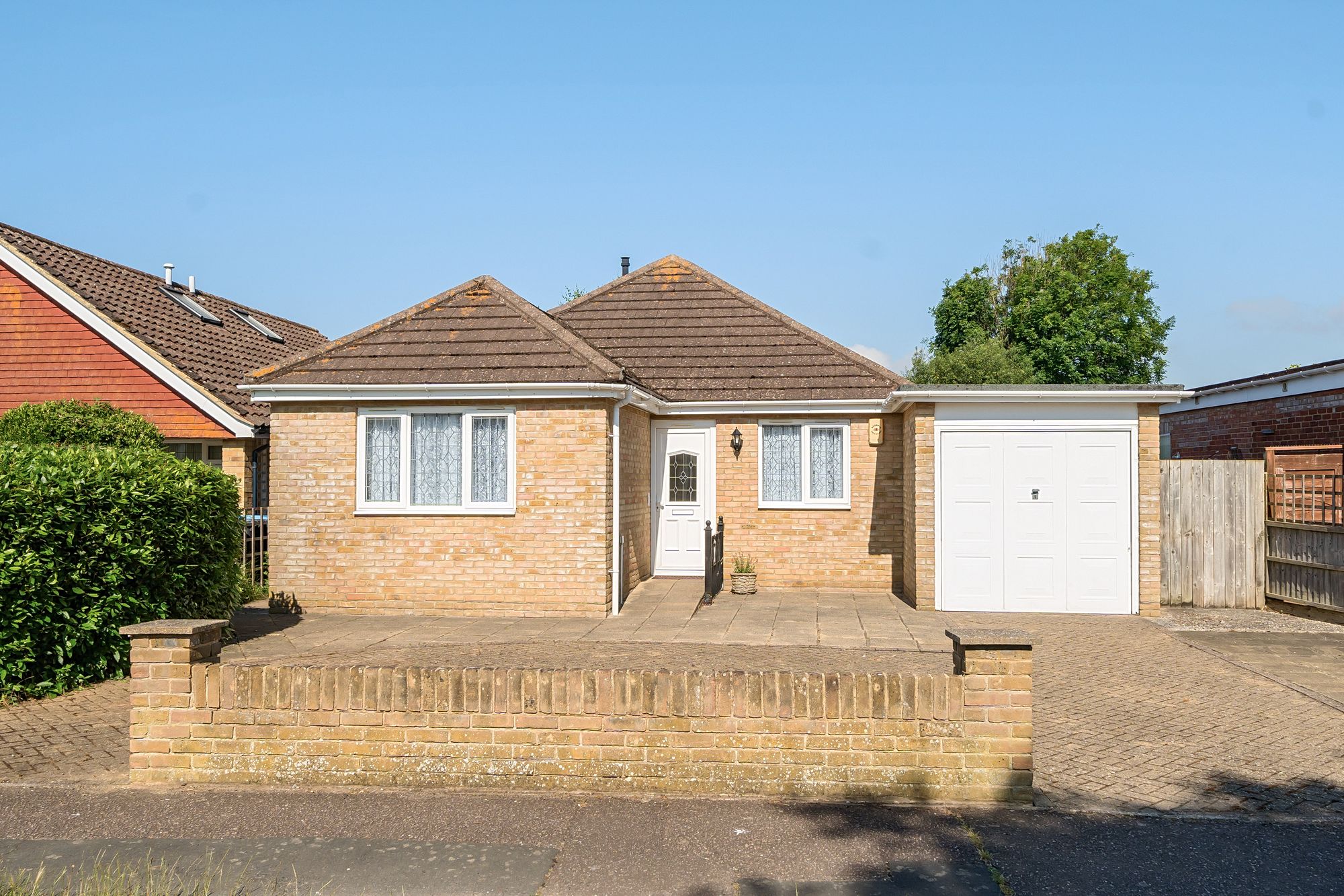 3 bed bungalow for sale in Greenlea Avenue, Bognor Regis  - Property Image 1