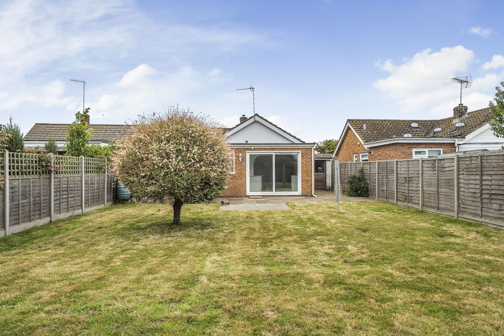 2 bed bungalow for sale in St. Thomas Drive, Bognor Regis  - Property Image 16