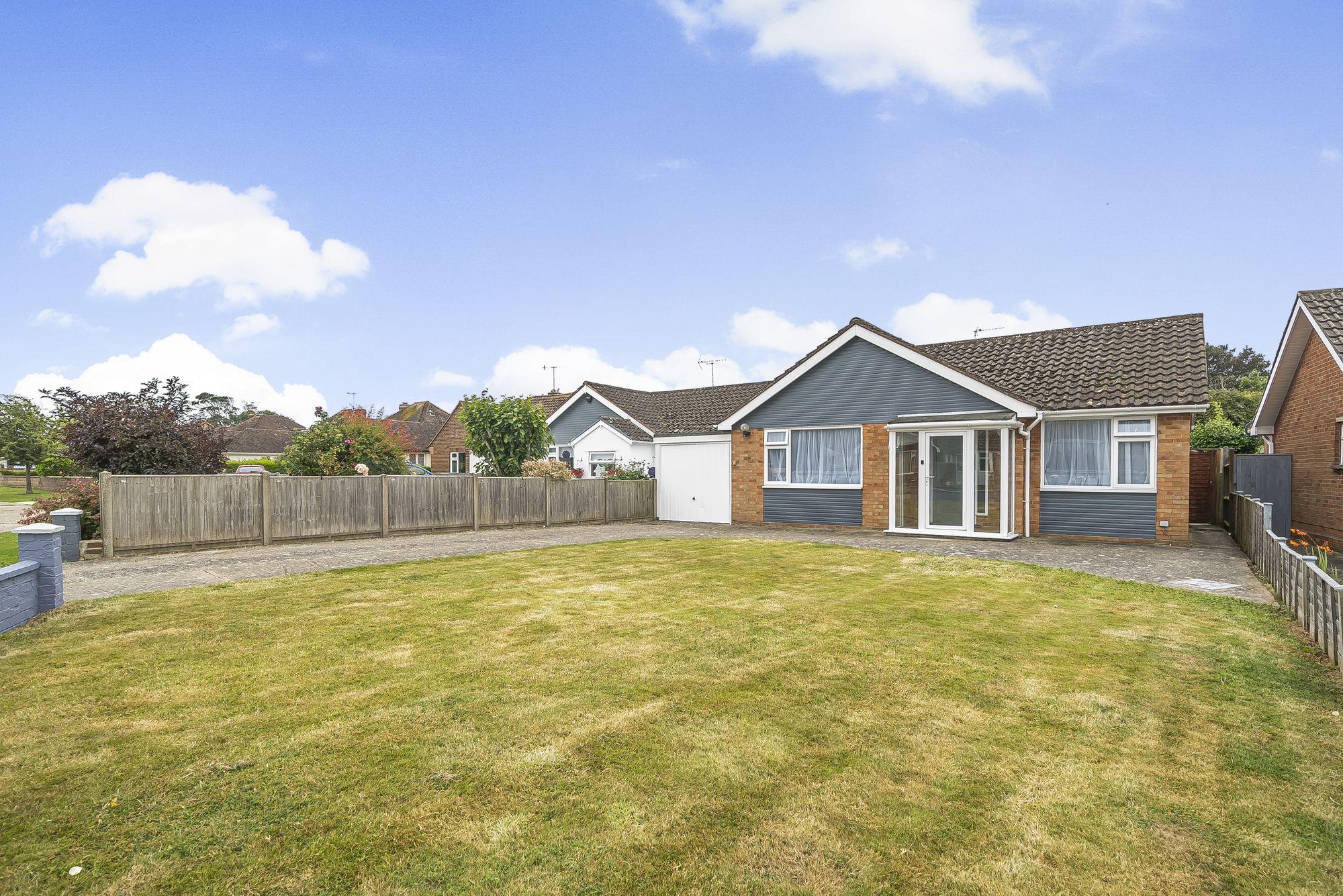 2 bed bungalow for sale in St. Thomas Drive, Bognor Regis  - Property Image 18