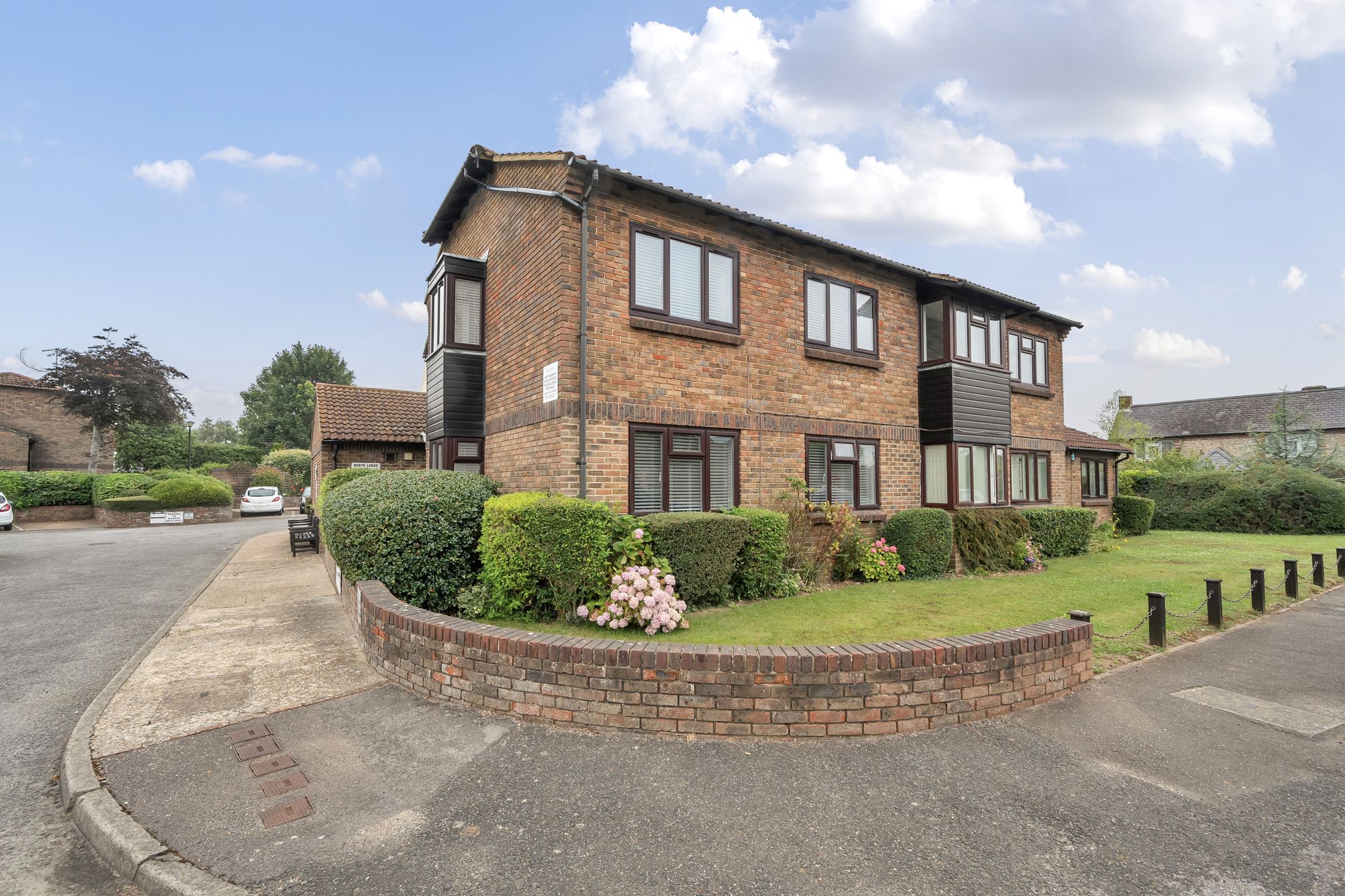 1 bed flat for sale in Pagham Road, Bognor Regis  - Property Image 1