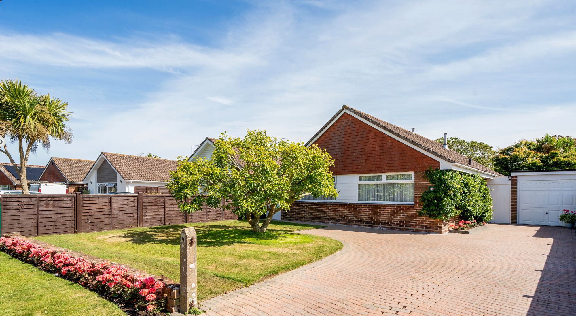 3 bed bungalow for sale in Queensmead, Bognor Regis  - Property Image 1