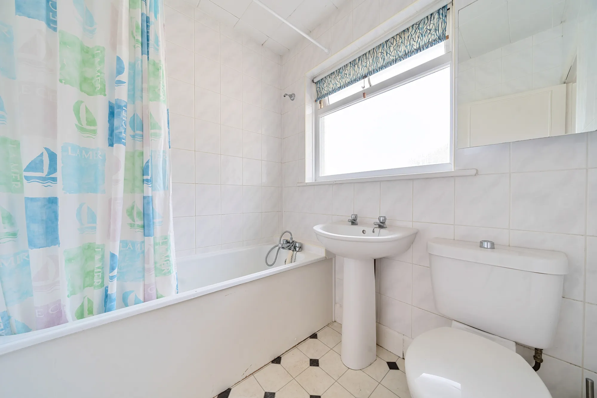 3 bed house for sale in Dorset Road, Bognor Regis  - Property Image 9