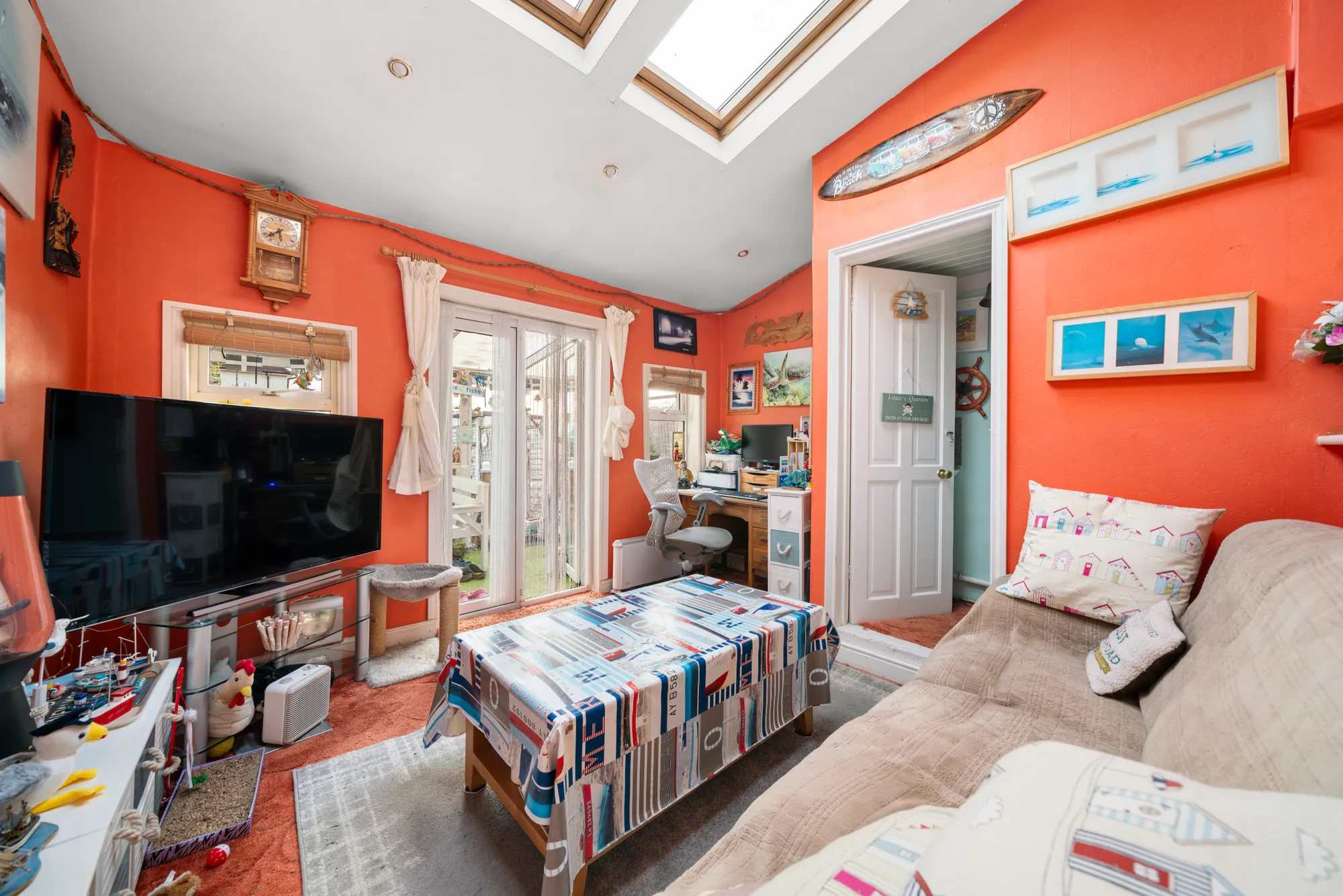 2 bed terraced house for sale in Cranford Avenue, Staines-Upon-Thames 5