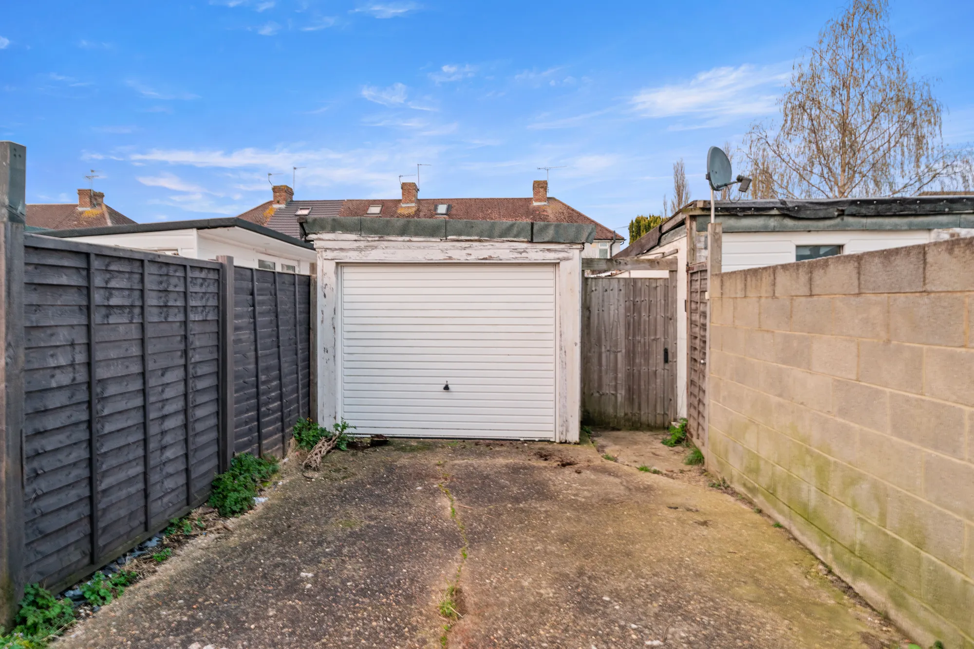2 bed terraced house for sale in Cranford Avenue, Staines-Upon-Thames 11