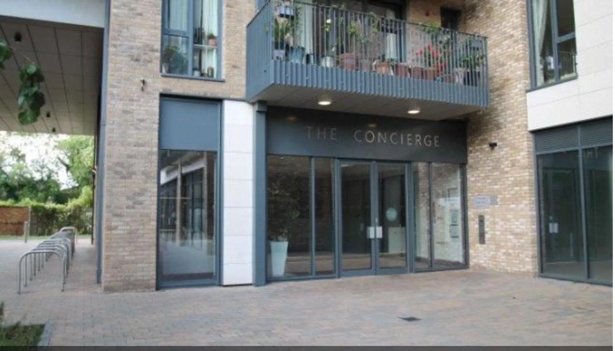 2 bed flat for sale in High Street, Staines-Upon-Thames 12
