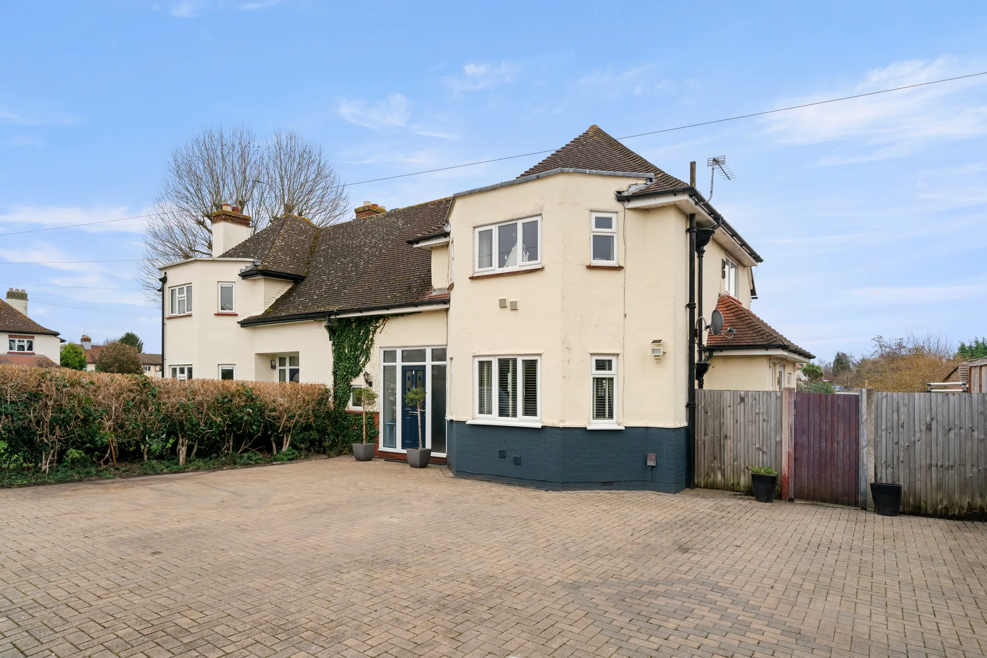3 bed semi-detached house for sale in Worple Road, Staines-Upon-Thames  - Property Image 1