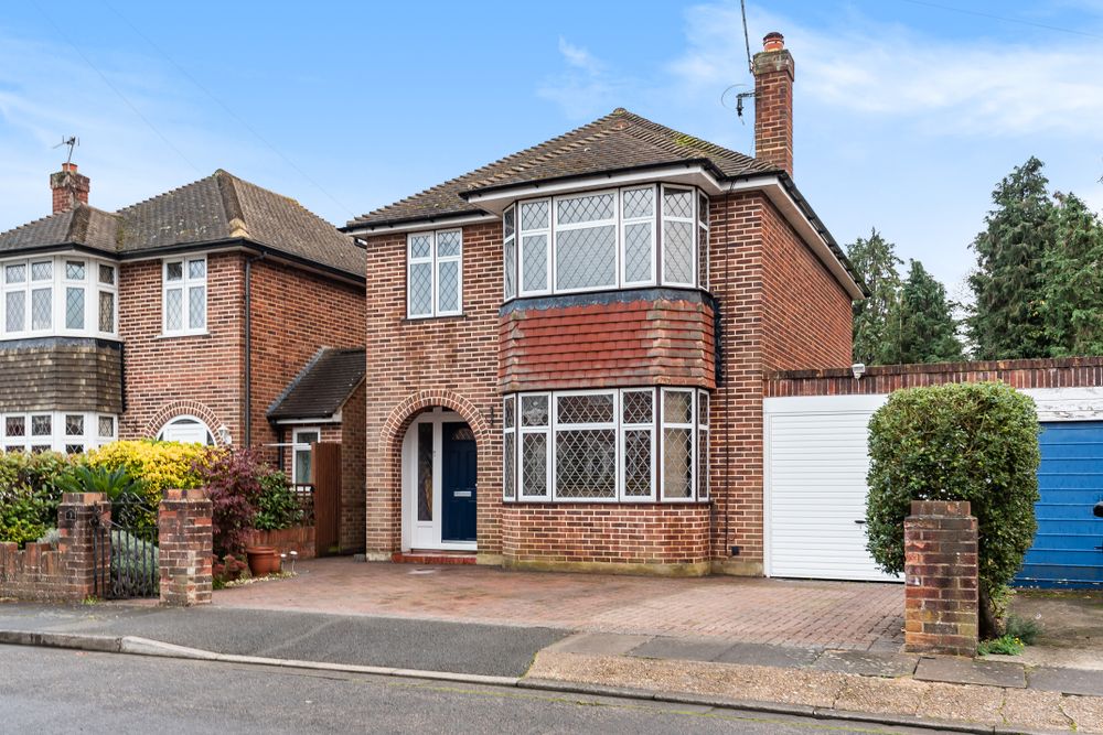 3 bed detached house for sale in Cleveland Drive, Staines-Upon-Thames  - Property Image 1
