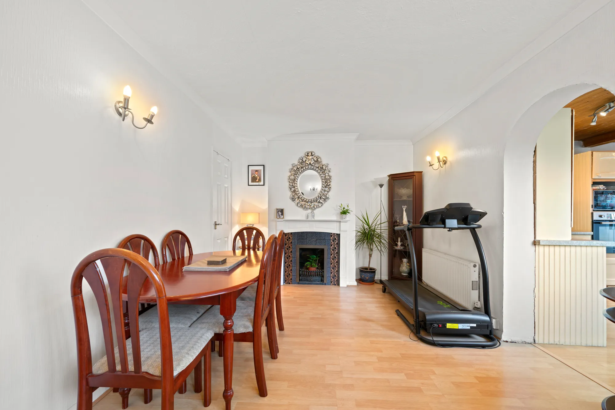 3 bed semi-detached house for sale in Staines Road, Feltham  - Property Image 14