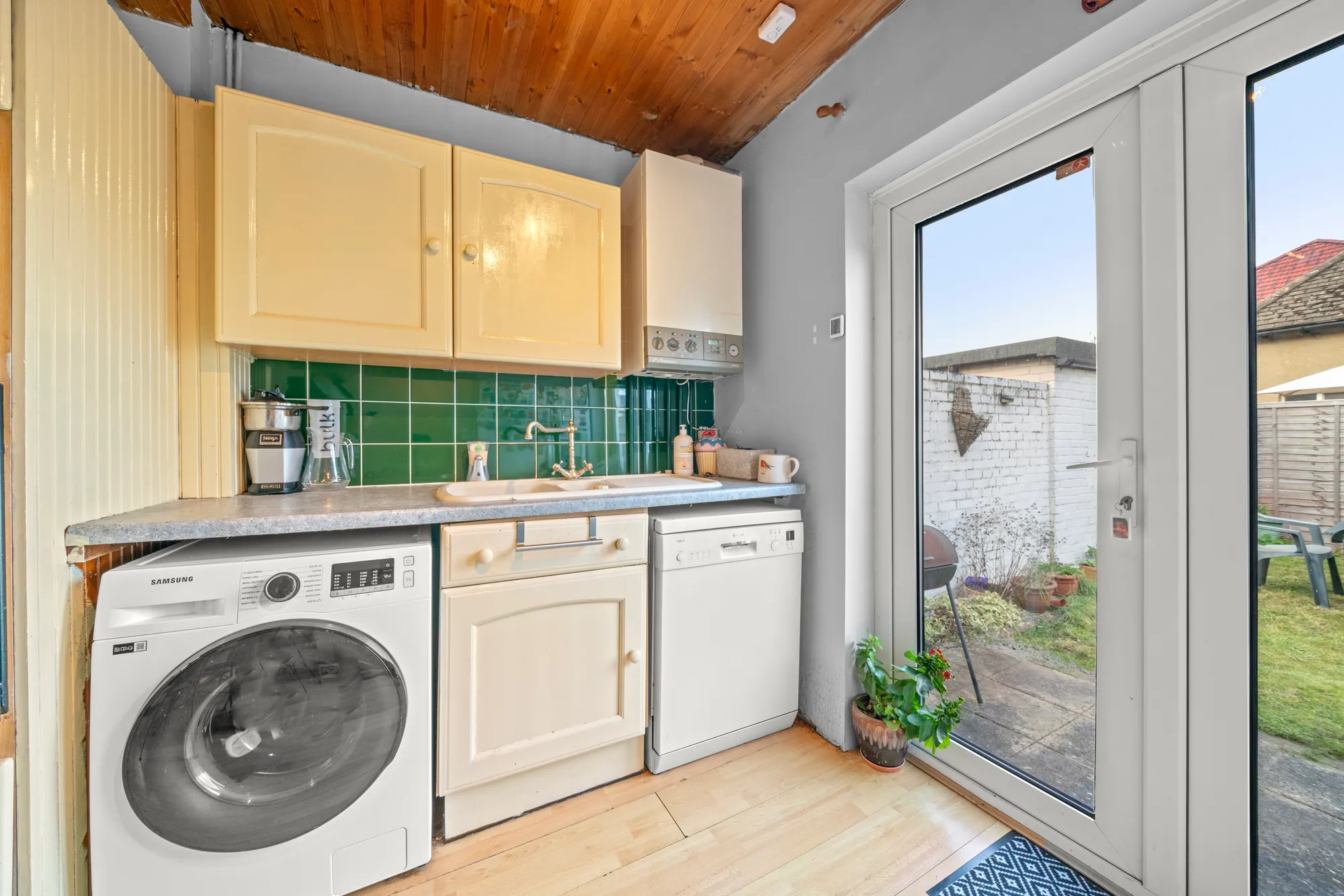 3 bed semi-detached house for sale in Staines Road, Feltham  - Property Image 12