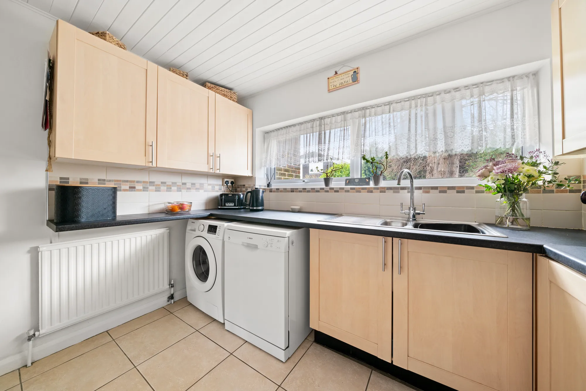 4 bed end of terrace house for sale in The Mallards, Staines-Upon-Thames 8