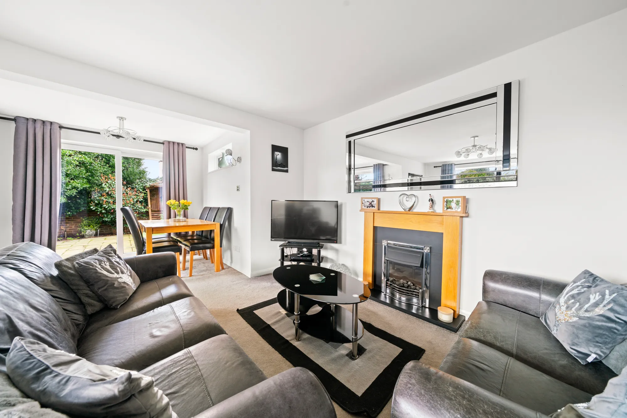 4 bed end of terrace house for sale in The Mallards, Staines-Upon-Thames 6