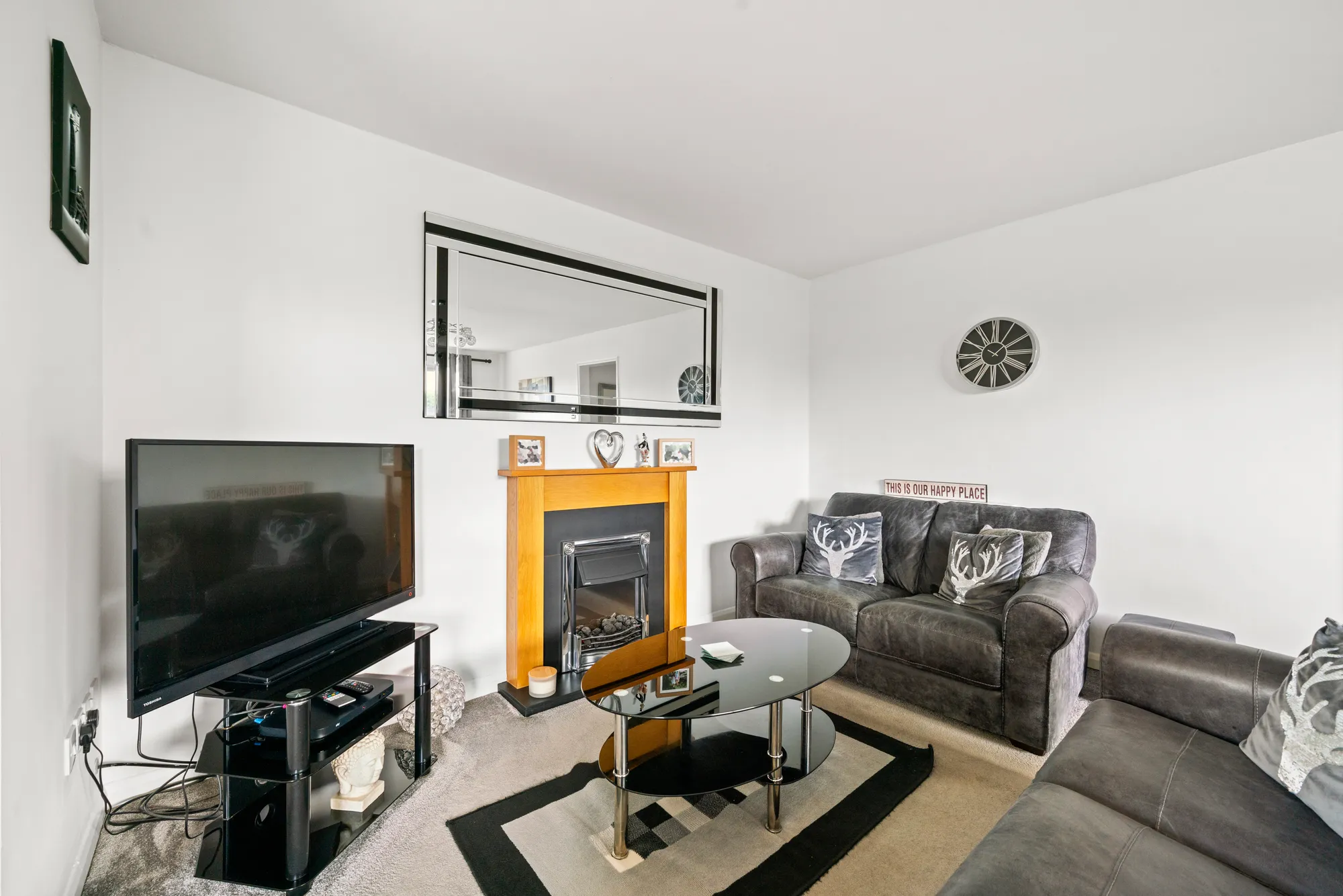 4 bed end of terrace house for sale in The Mallards, Staines-Upon-Thames 2