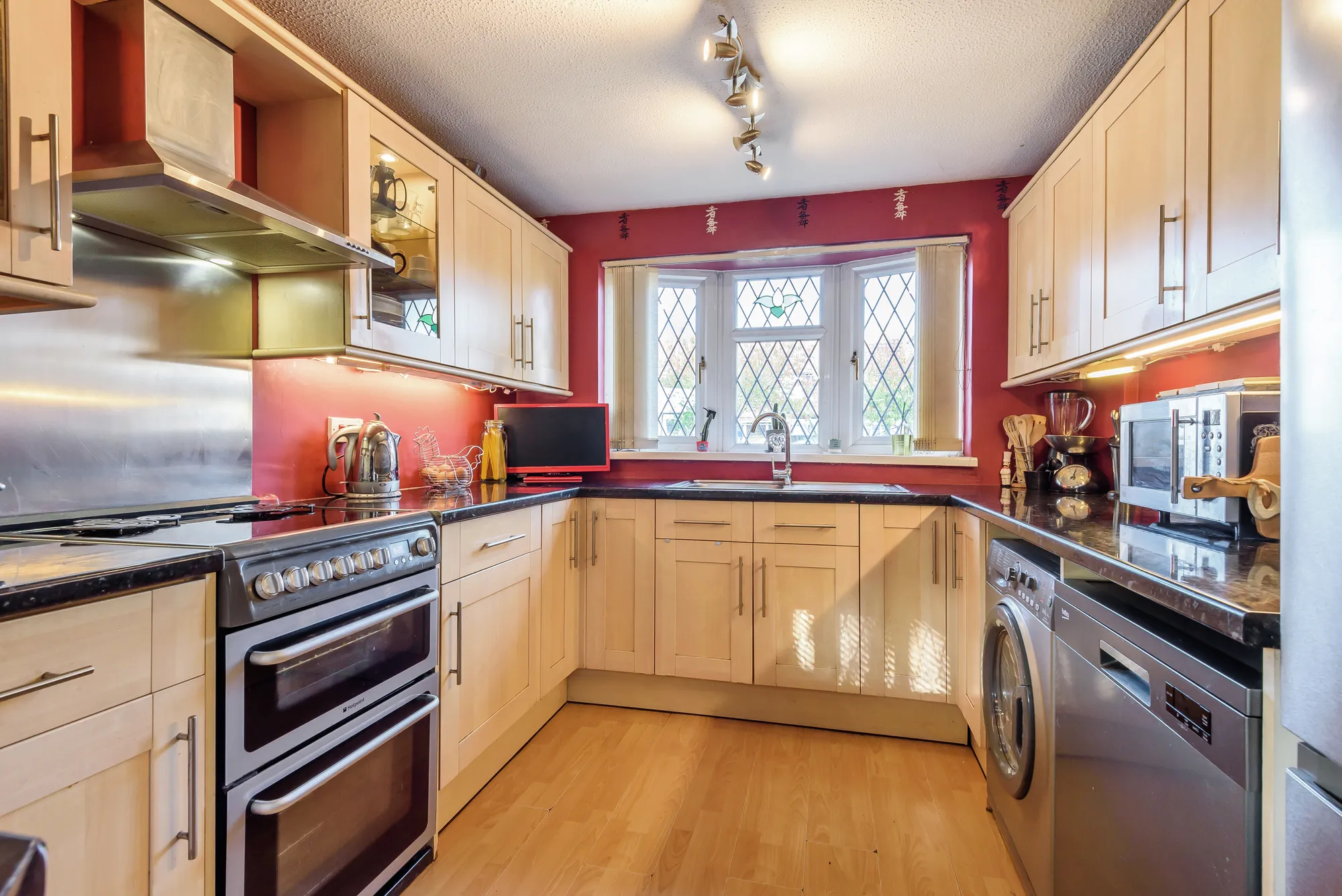 4 bed end of terrace house for sale in Bingham Drive, Staines-Upon-Thames  - Property Image 3