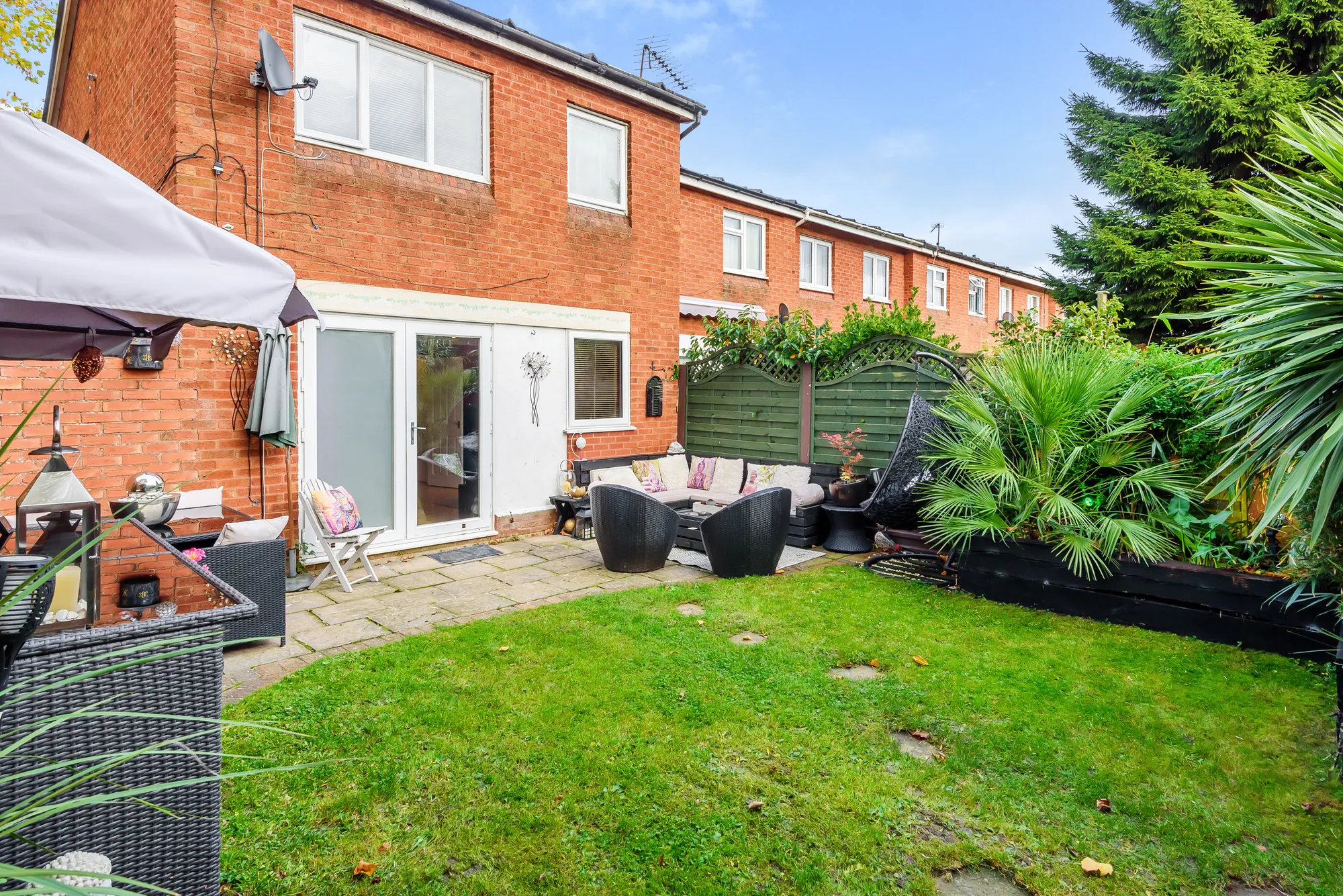 4 bed end of terrace house for sale in Bingham Drive, Staines-Upon-Thames 18