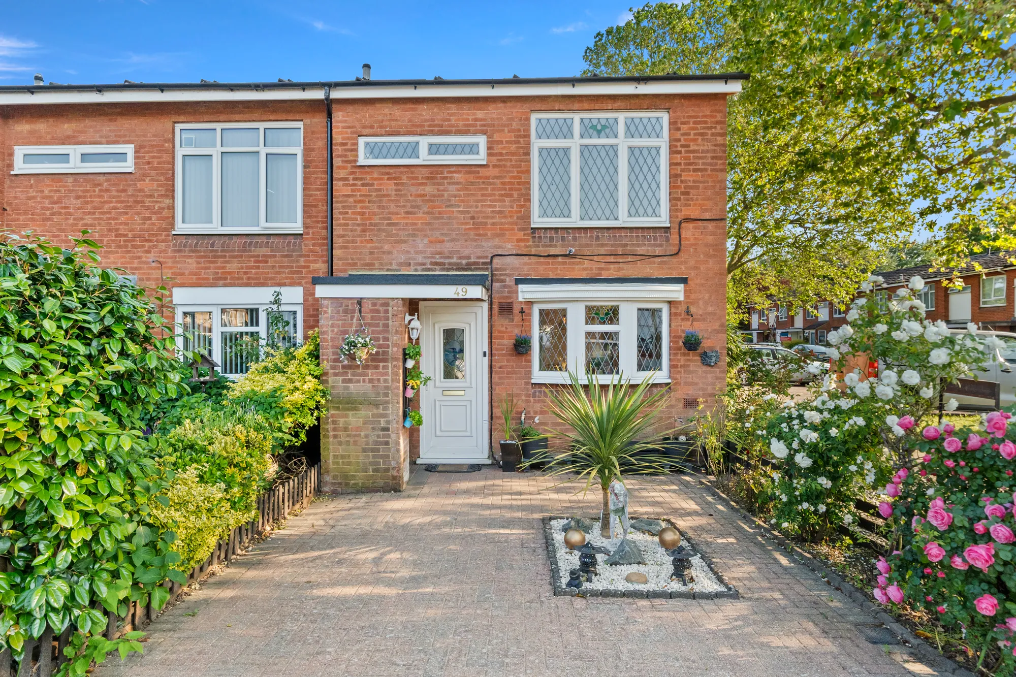 4 bed end of terrace house for sale in Bingham Drive, Staines-Upon-Thames - Property Image 1