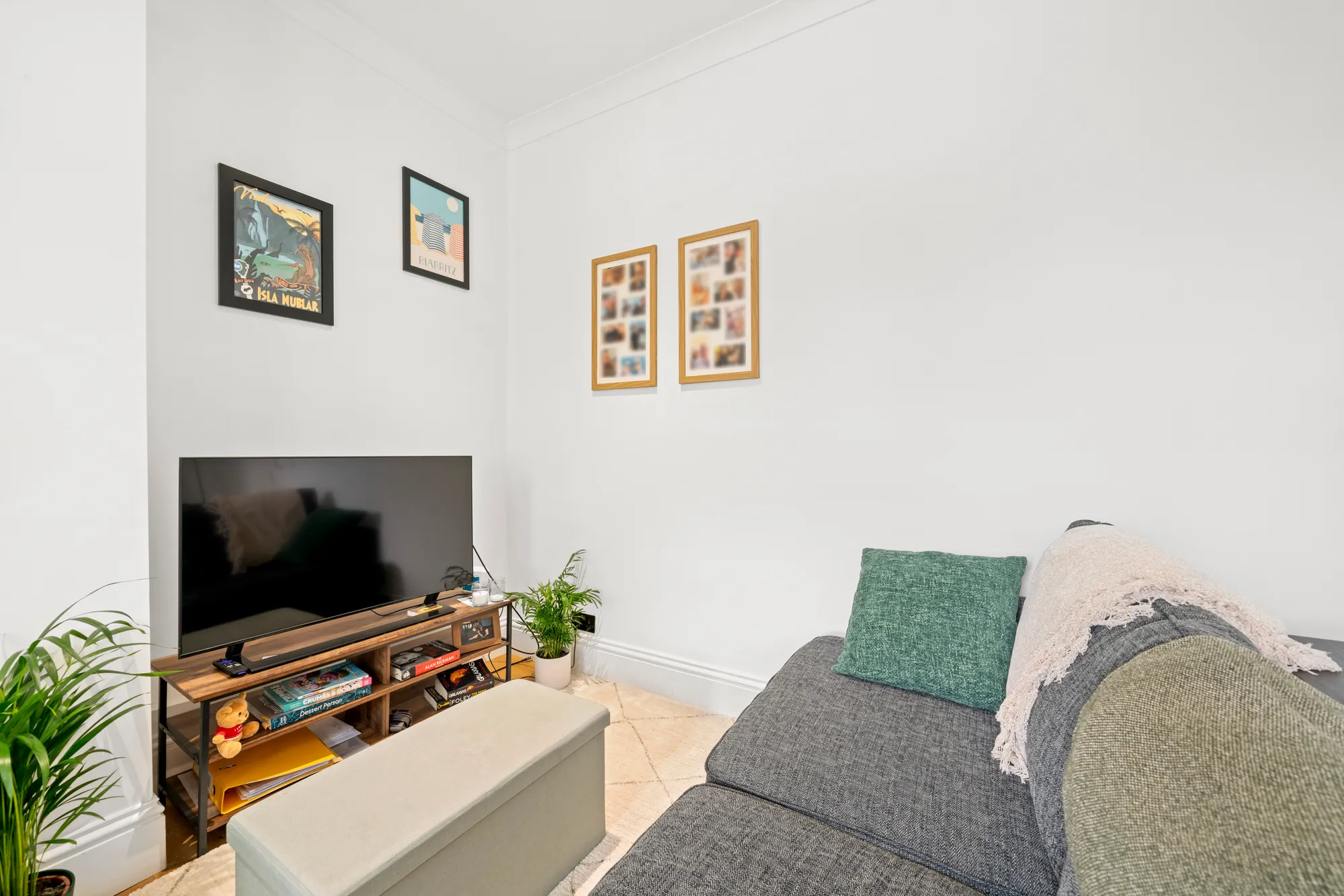 1 bed flat for sale in Leacroft, Staines-Upon-Thames 10