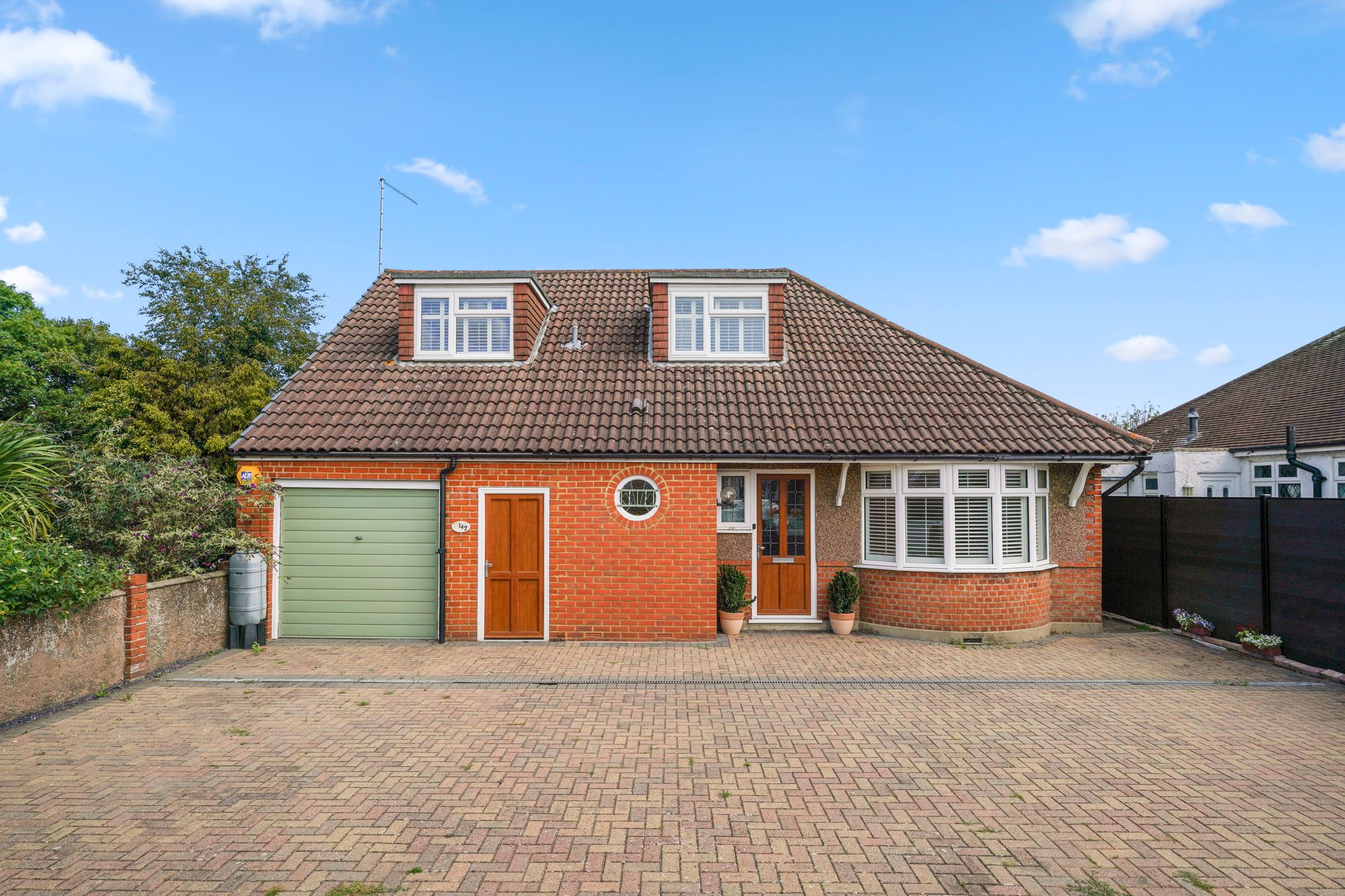 4 bed detached house for sale in Staines Road, Staines-Upon-Thames - Property Image 1