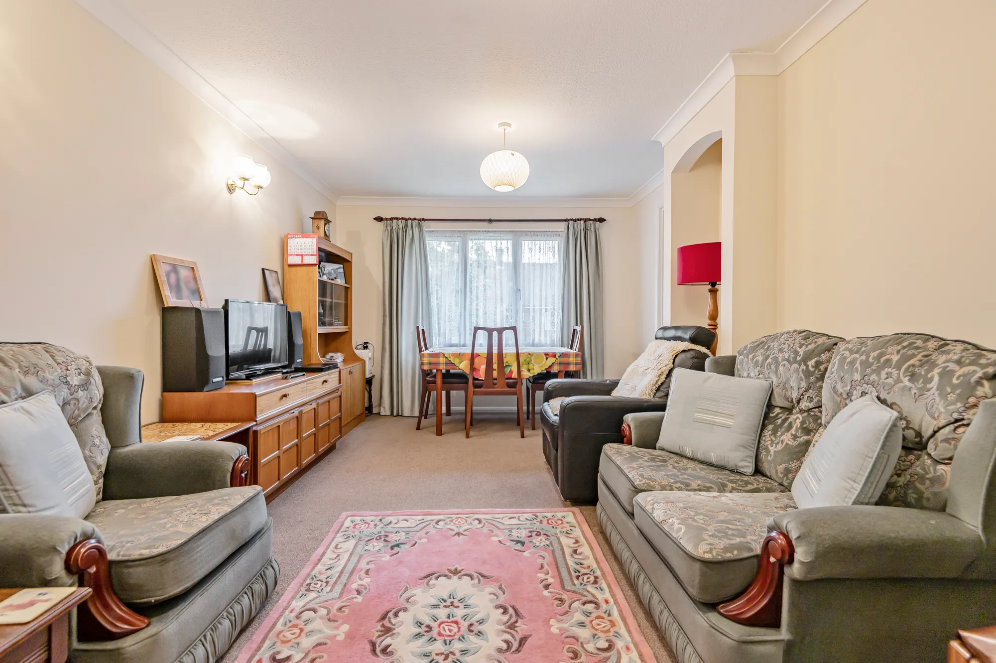 2 bed apartment for sale in Berryscroft Road, Staines-Upon-Thames 2