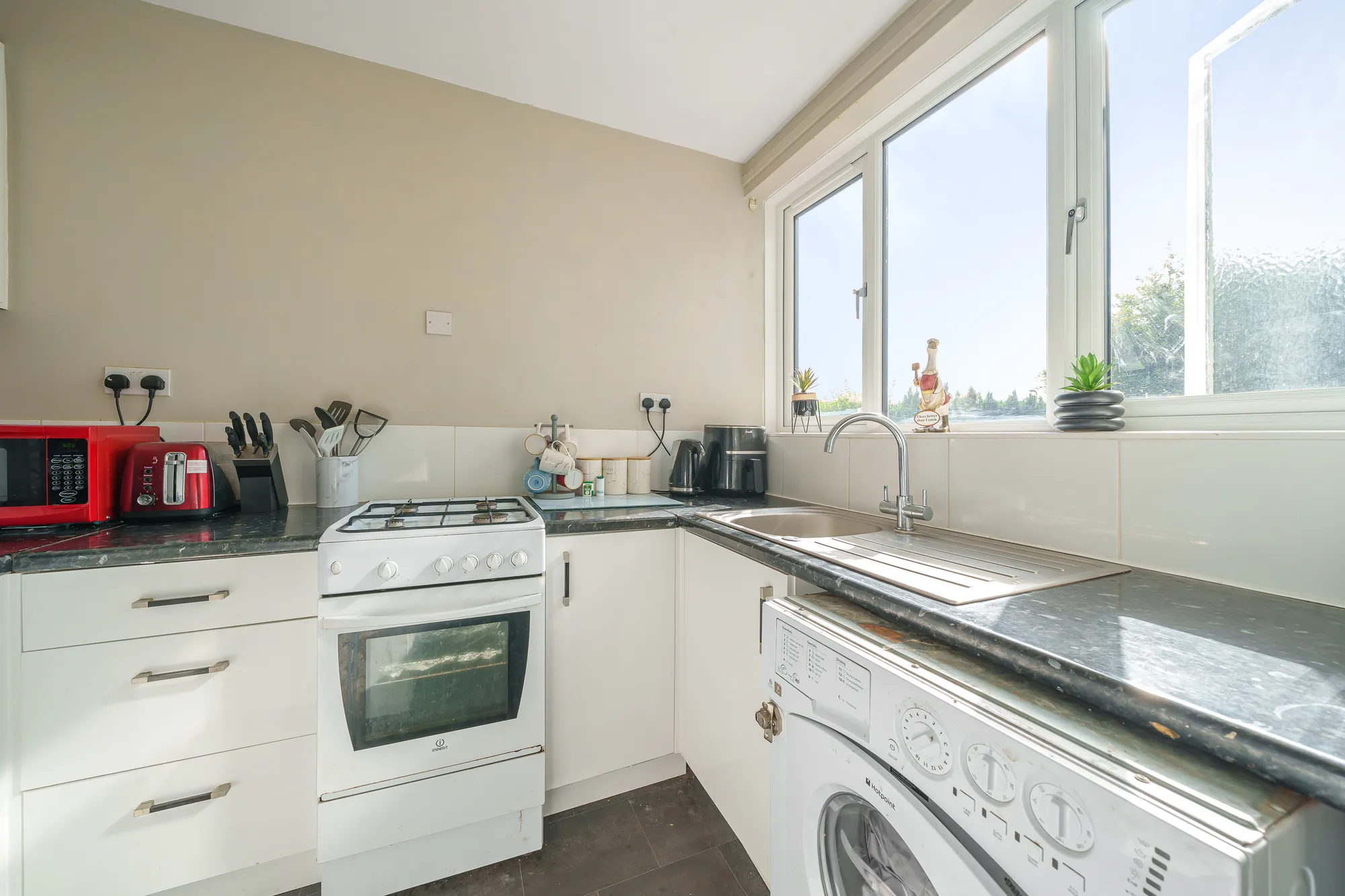1 bed apartment for sale in Tomlin Road, Slough 1