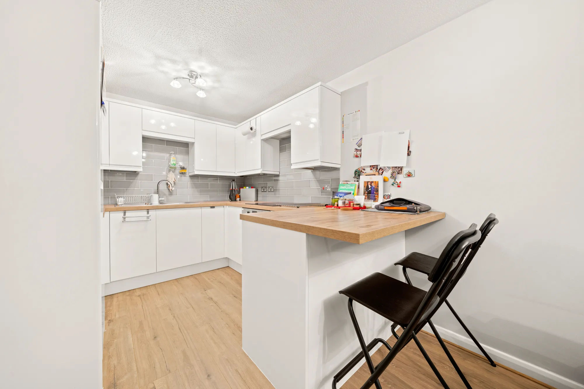1 bed apartment for sale in Fairfield Avenue, Staines-Upon-Thames  - Property Image 3