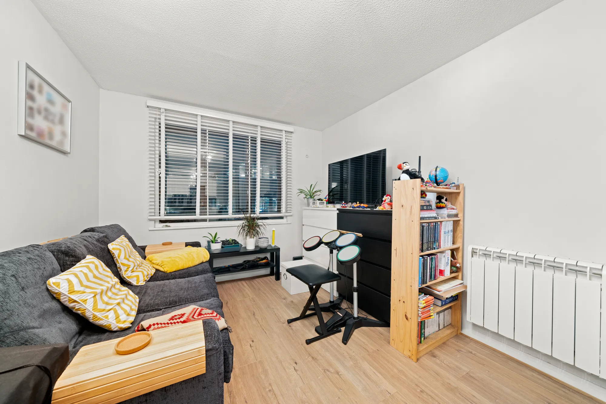 1 bed apartment for sale in Fairfield Avenue, Staines-Upon-Thames 4