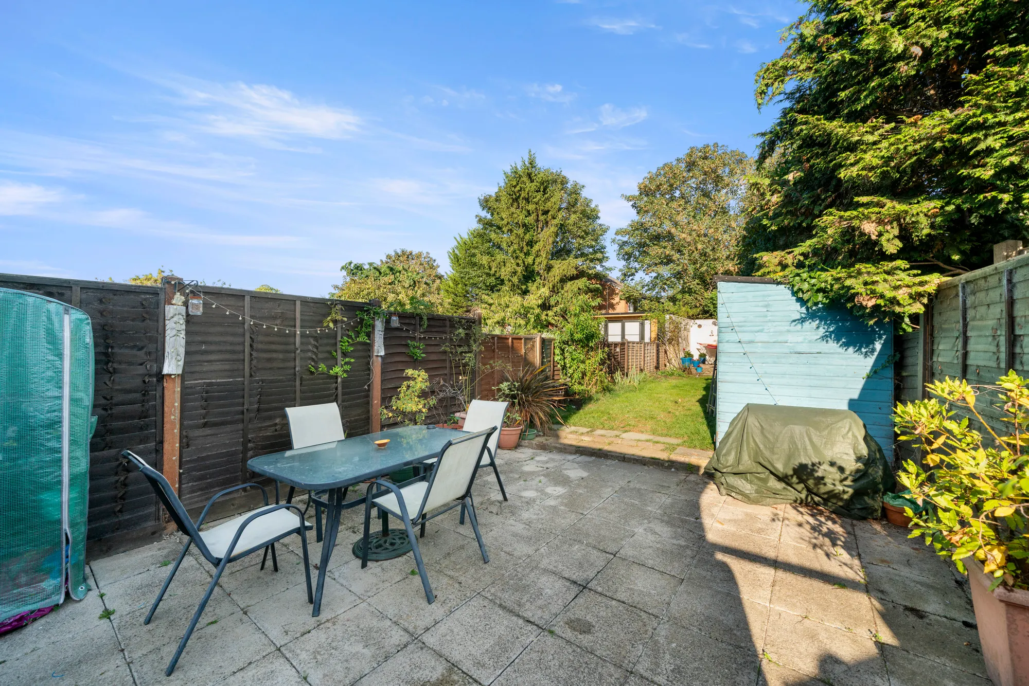 4 bed end of terrace house for sale in Chestnut Grove, Staines-Upon-Thames 2