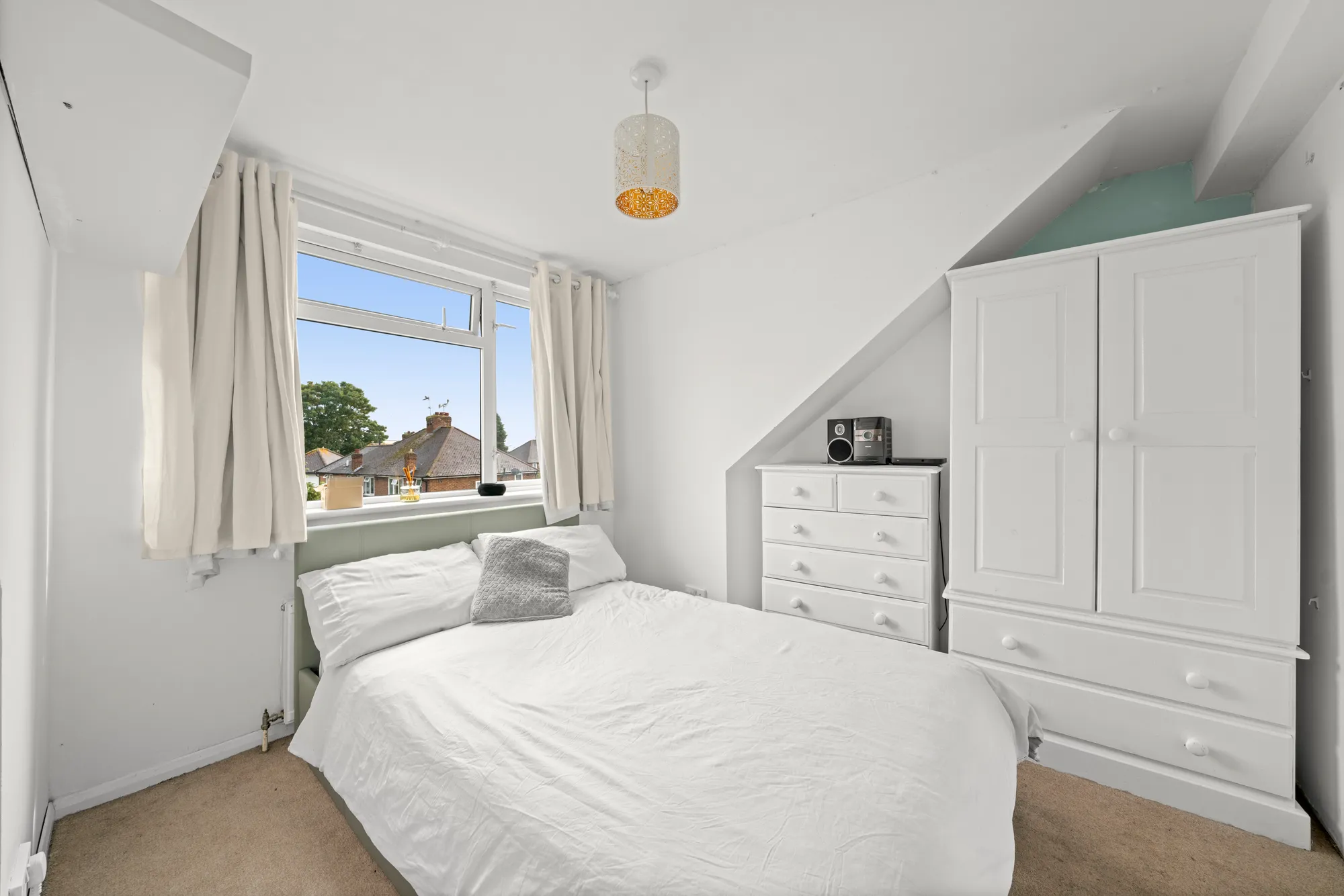 4 bed end of terrace house for sale in Chestnut Grove, Staines-Upon-Thames  - Property Image 17