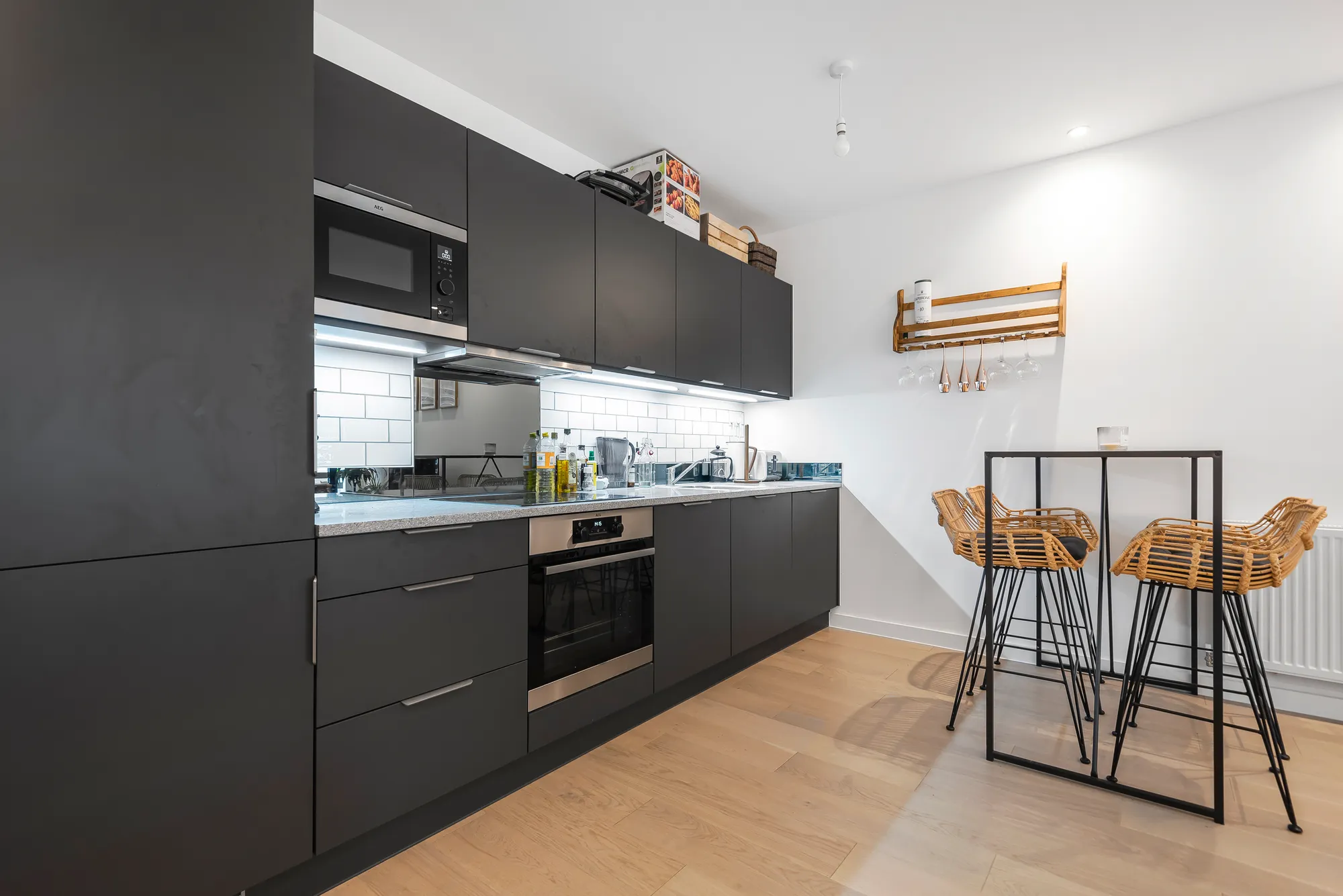 1 bed apartment for sale in Chatfield Road, London 4