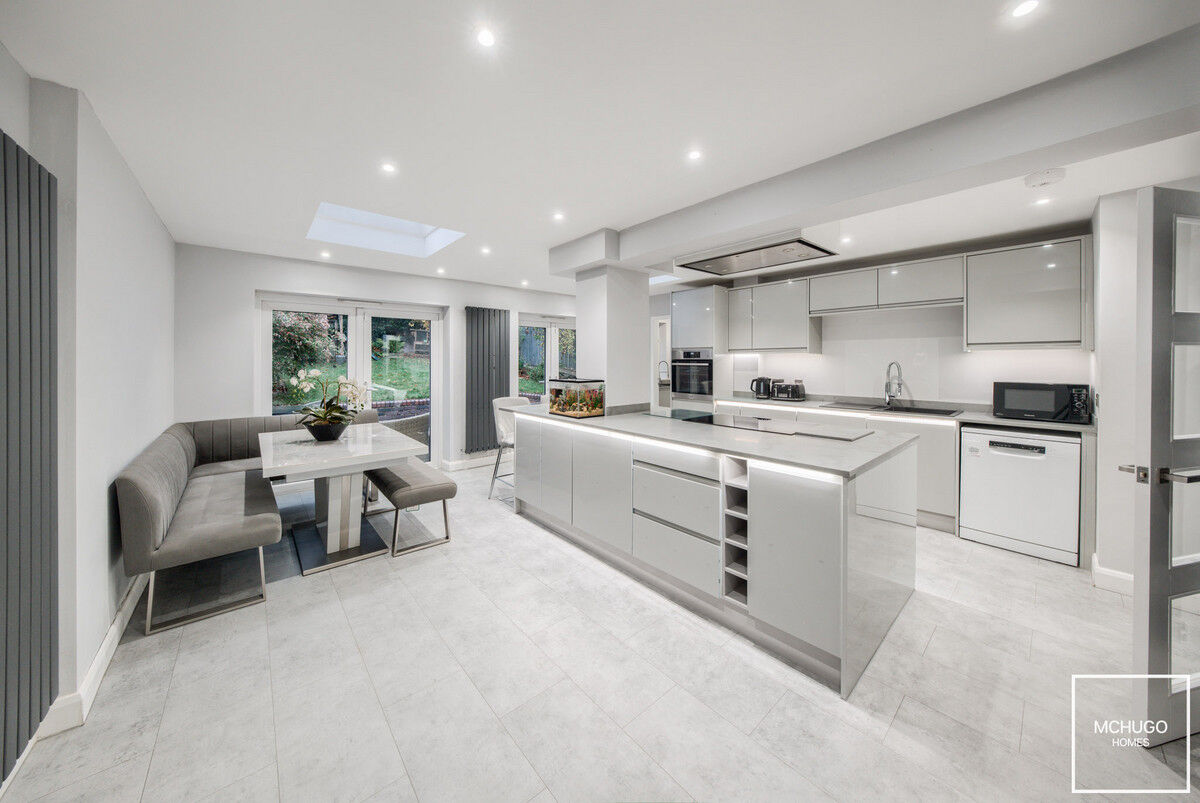 4 bed link detached house for sale in Niall Close, Edgbaston, B15 3LU  - Property Image 4