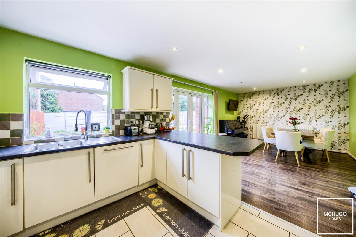 4 bed semi-detached house for sale in Cley Close, Birmingham  - Property Image 5