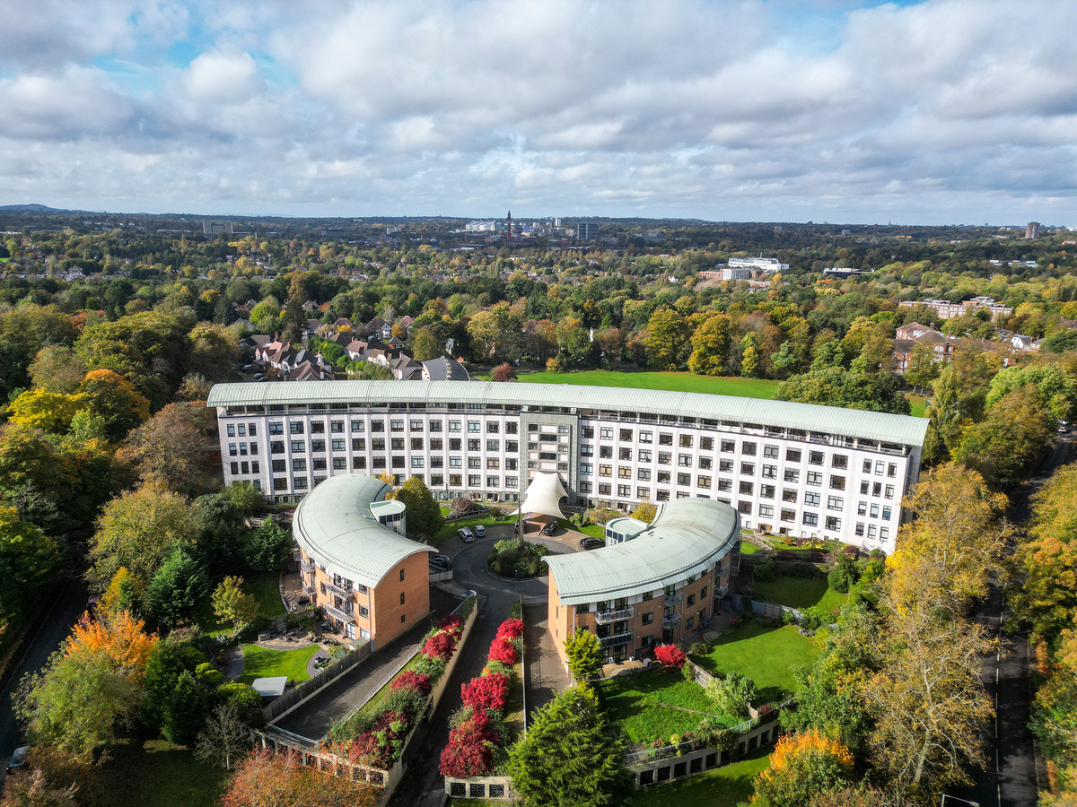 4 bed flat for sale in Yew Tree Road, Birmingham  - Property Image 1