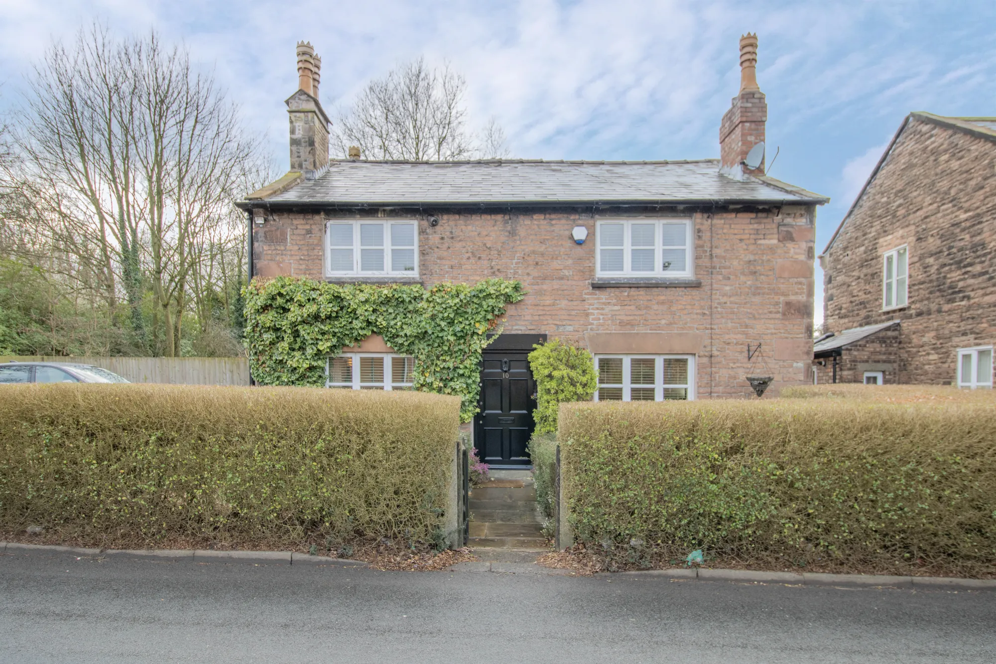 Discover a characterful 4-bed, 4-rec cottage in Knowsley Village's Derby Estate. Renovated in 2003 with country kitchen including an AGA, ample parking, and a sizable garden. No chain. Viewing recommended to appreciate its charm and space.
