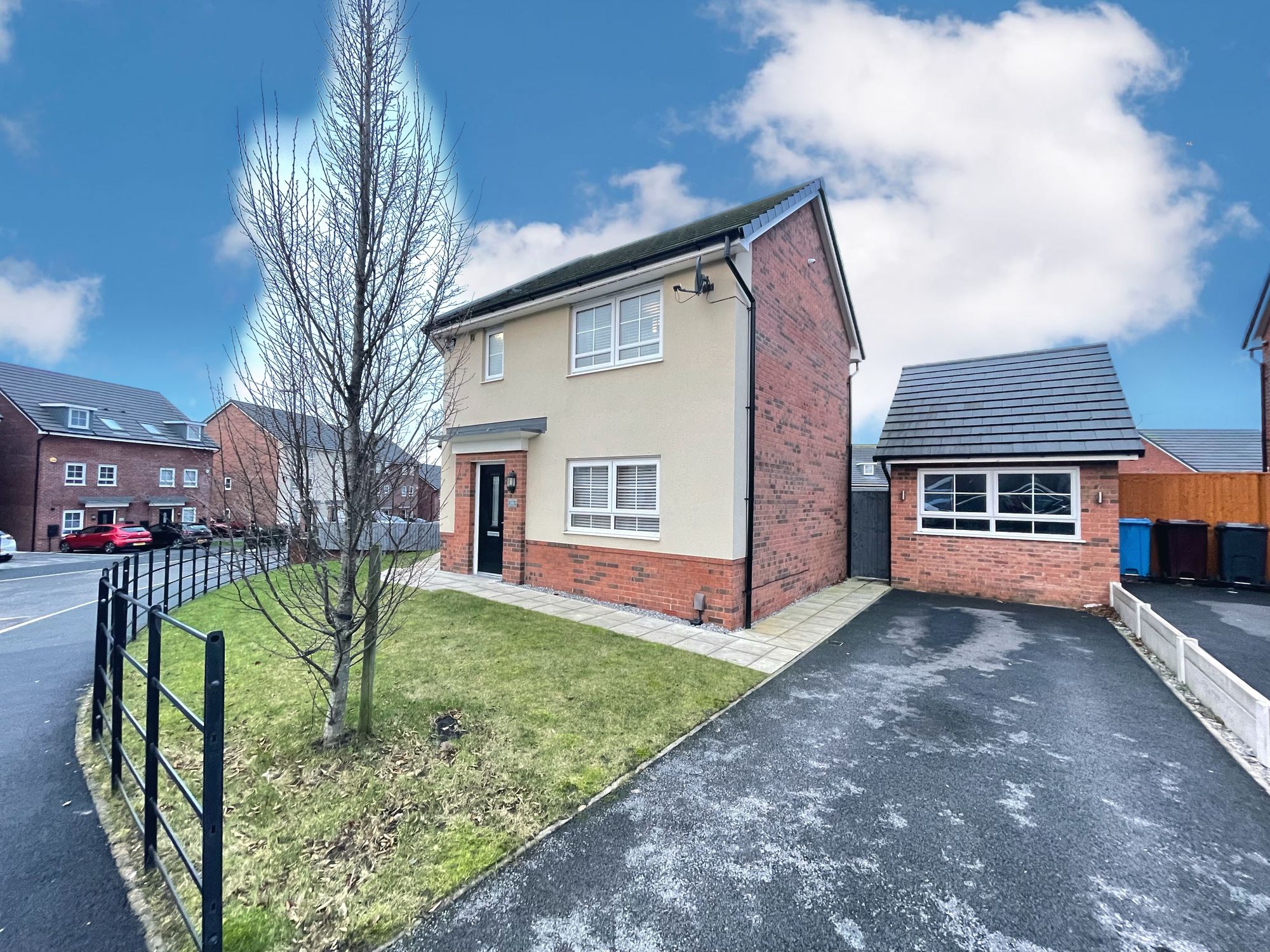 3 bed detached house for sale in Stratford Drive, Prescot, L34 
