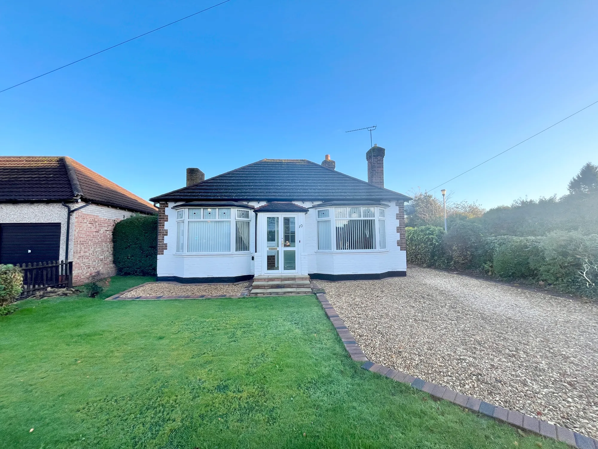 3 bed detached bungalow for sale in Town Lane, Liverpool - Property Image 1