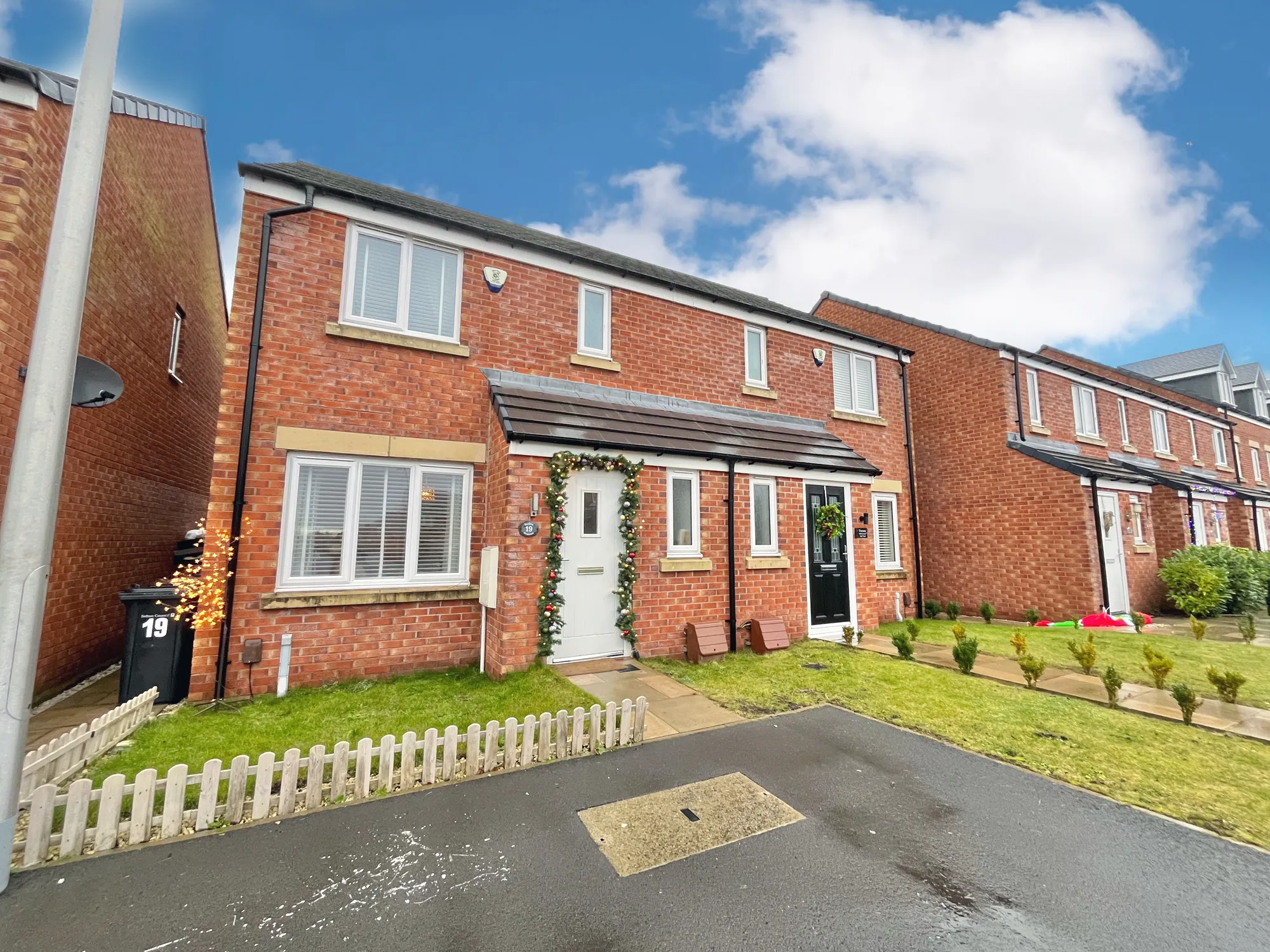 3 bed semi-detached house for sale in Swallow Crescent, Liverpool - Property Image 1