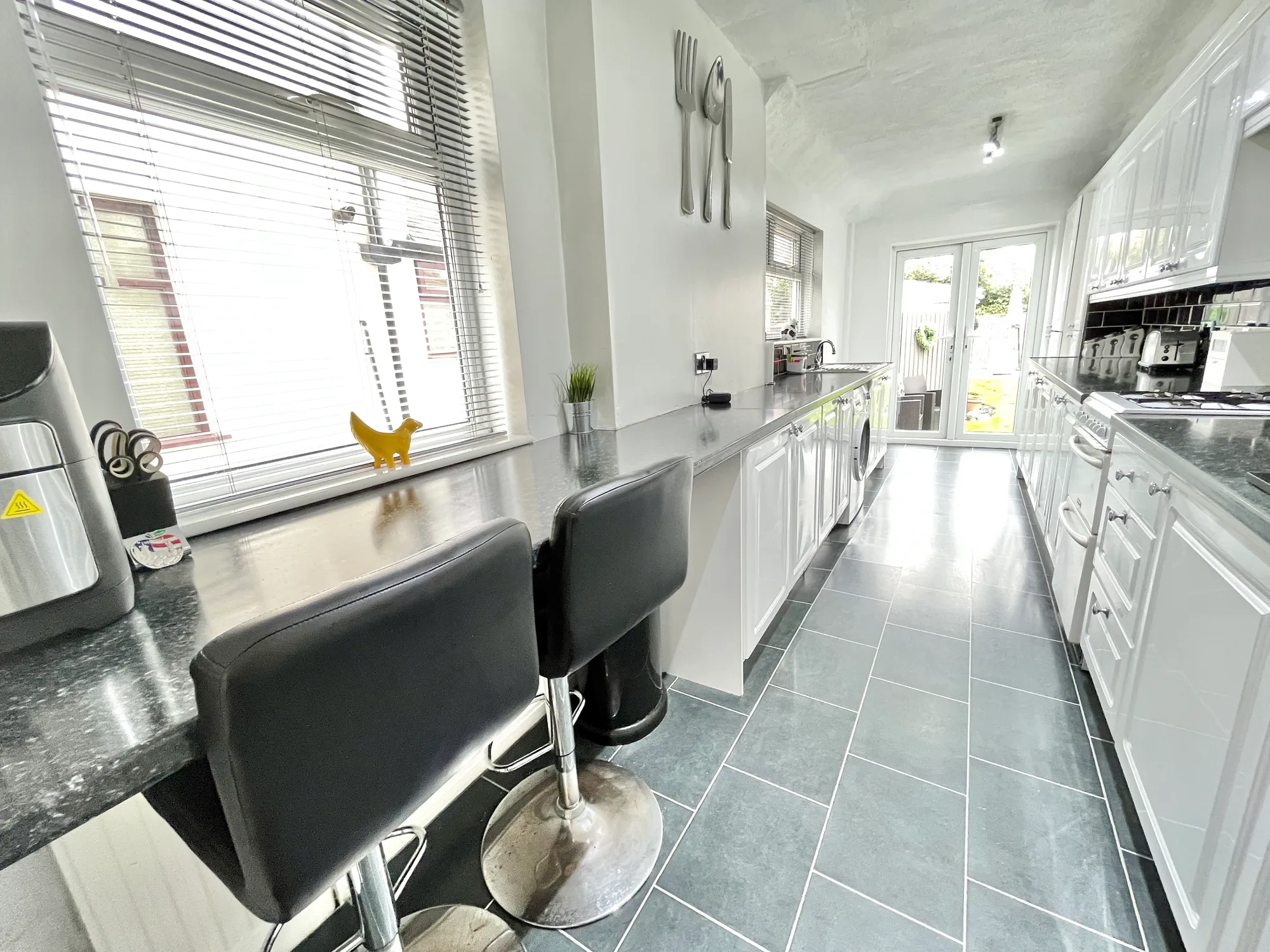 4 bed semi-detached house for sale in Moorfield Road, Liverpool  - Property Image 5