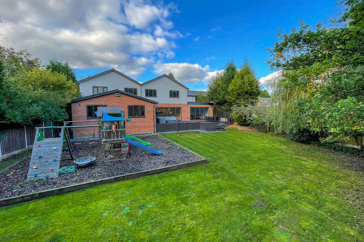 6 bed detached house for sale in Broadway, Bramhall  - Property Image 34