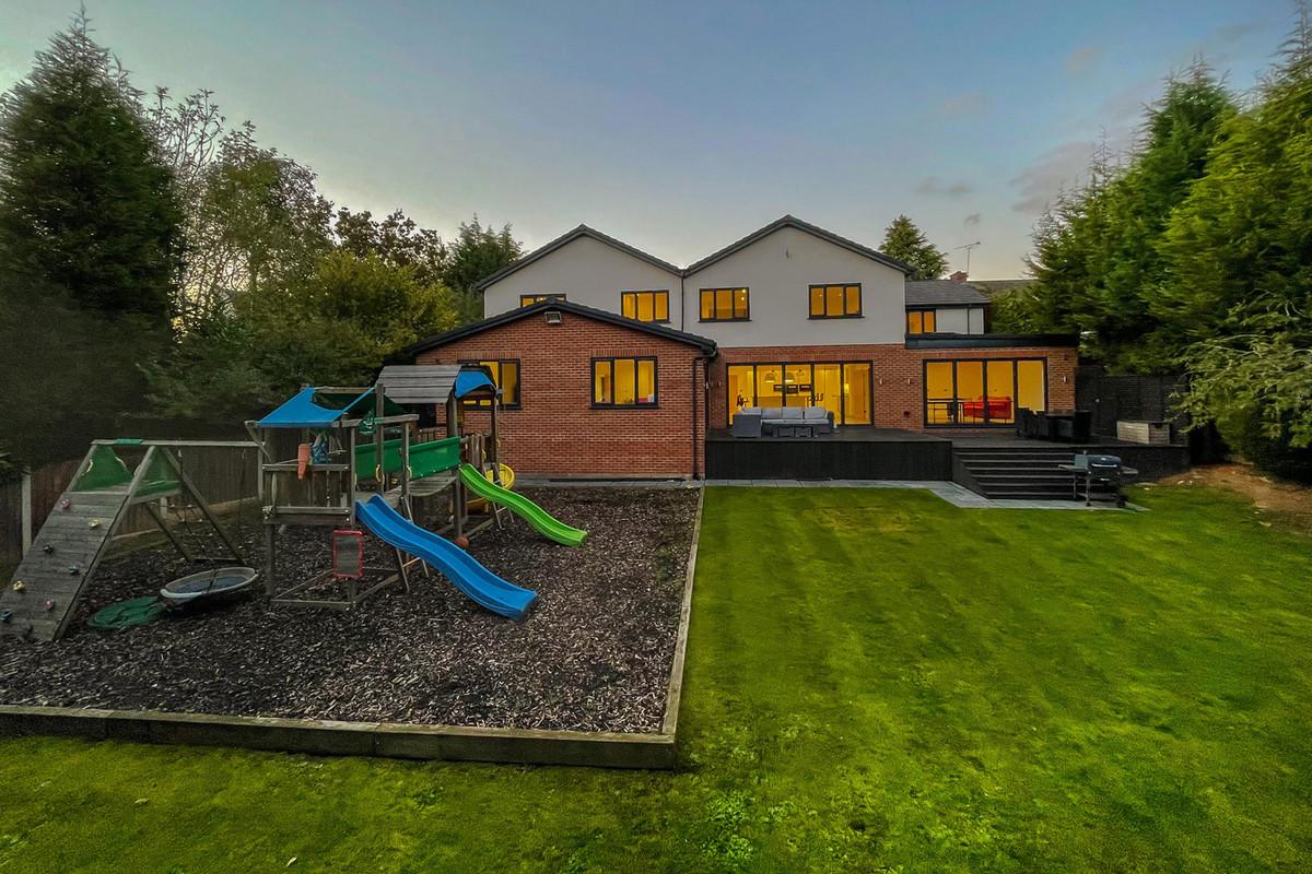6 bed detached house for sale in Broadway, Bramhall  - Property Image 15