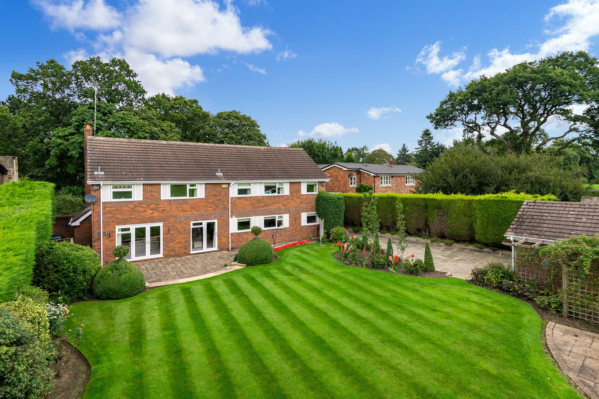5 bed detached house for sale in Moss Lane, Stockport 12