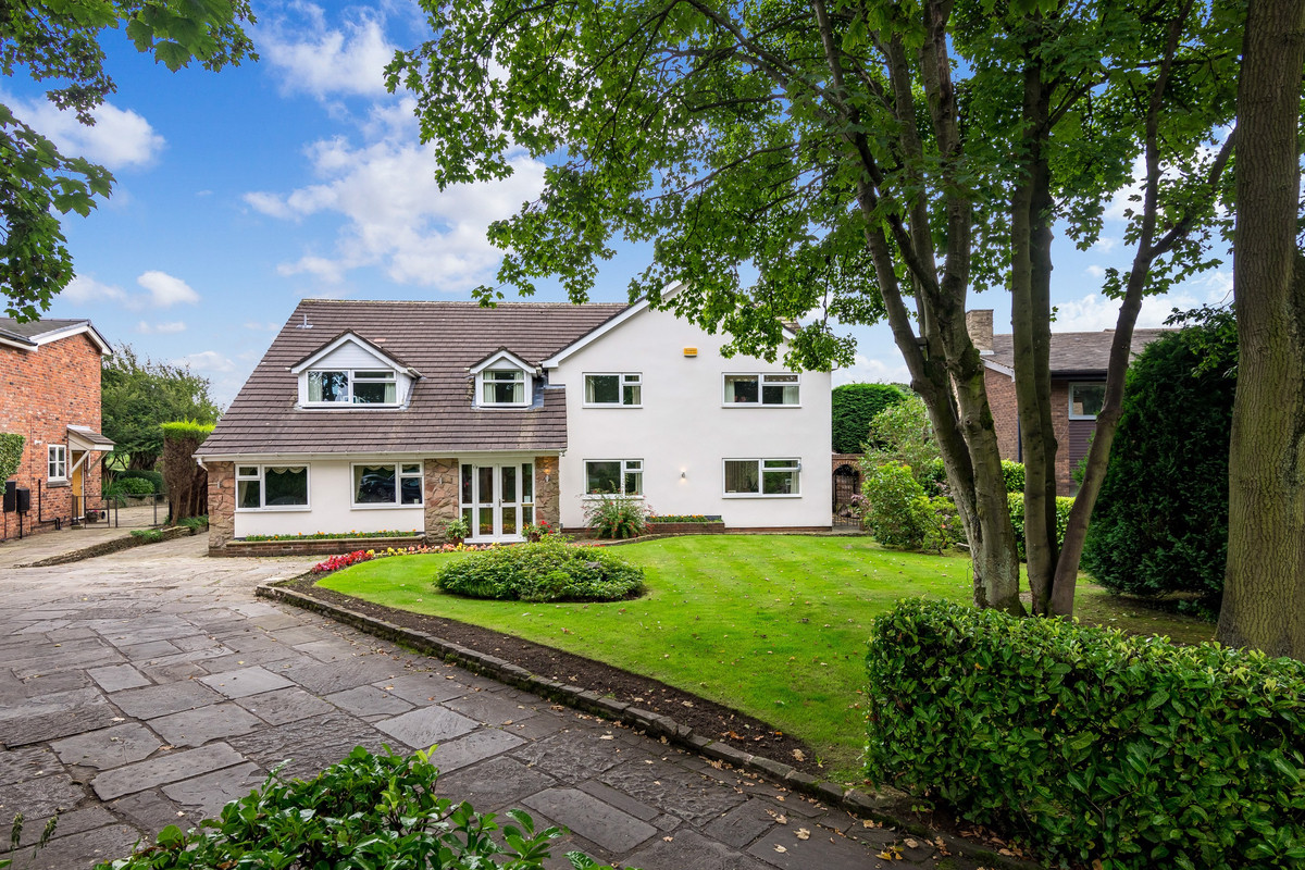 5 bed detached house for sale in Moss Lane, Stockport 11