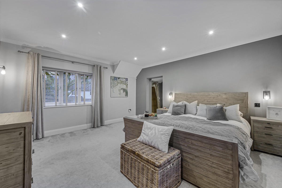 5 bed detached house for sale in Moss Lane, Stockport 11