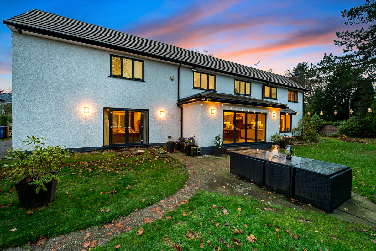 5 bed detached house for sale in Moss Lane, Stockport 2
