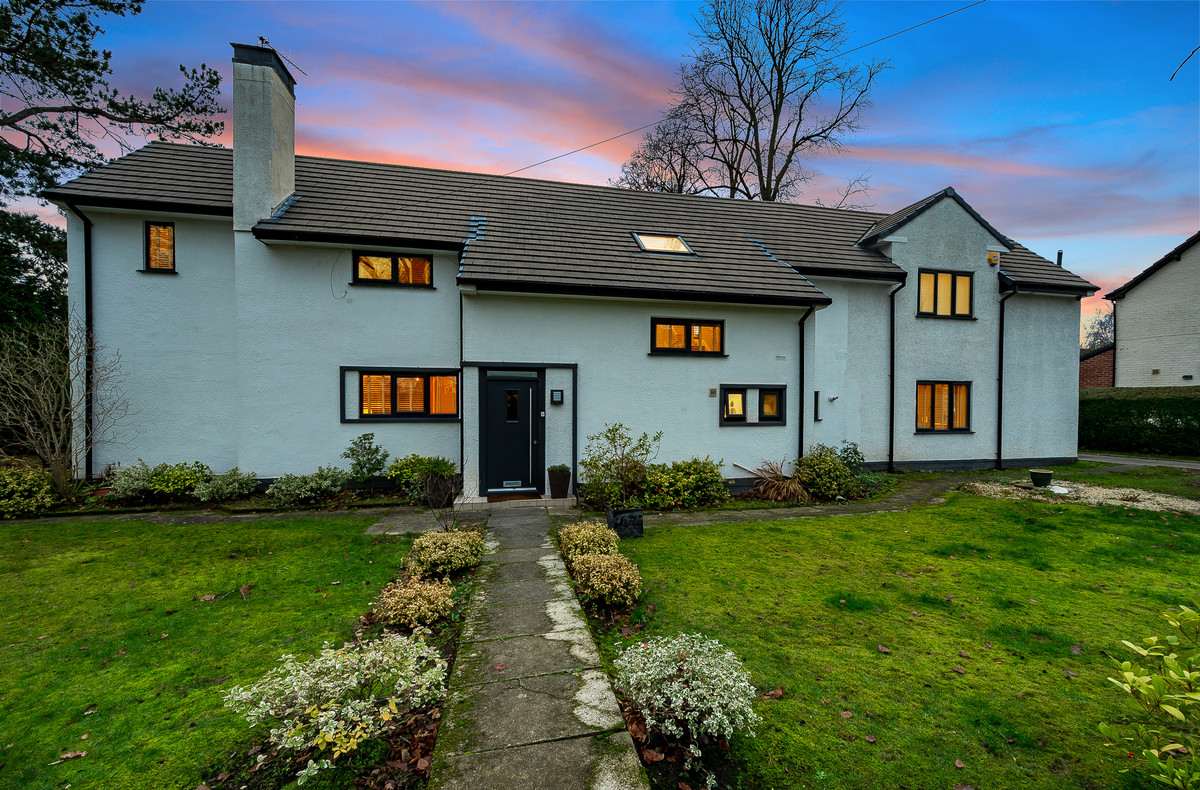5 bed detached house for sale in Moss Lane, Stockport 9