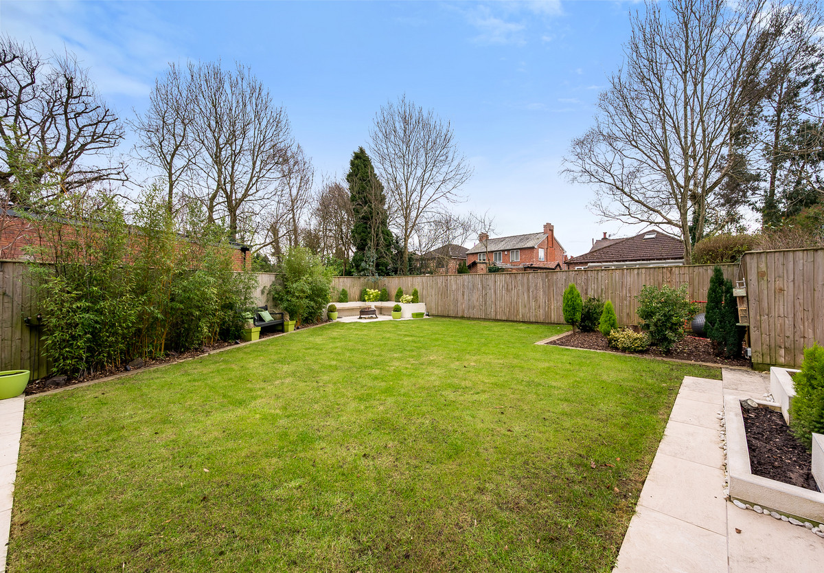 5 bed detached house for sale in Lansdown Close, Cheadle  - Property Image 8