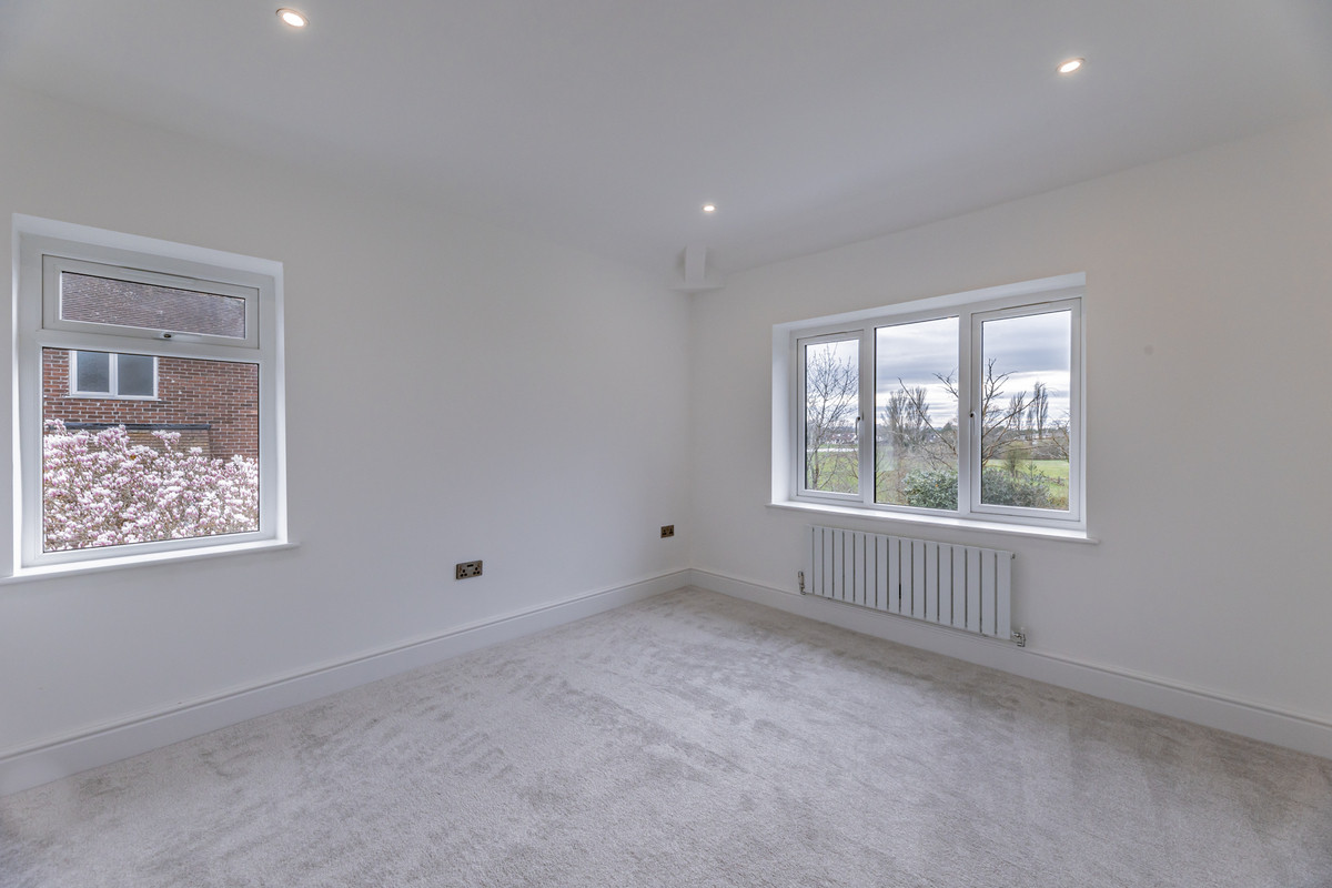 3 bed detached house for sale in Woodford Road, Stockport  - Property Image 18