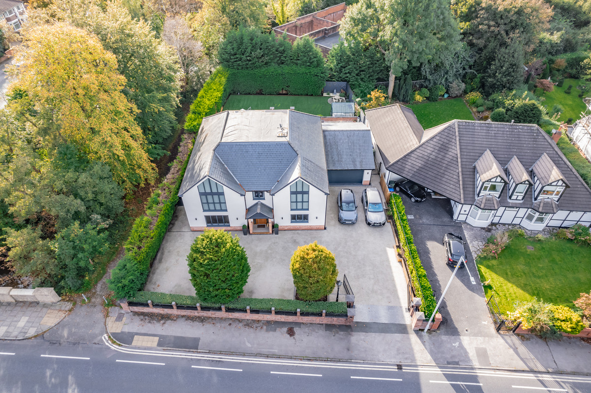 5 bed detached house for sale in Wilmslow Road, Cheadle  - Property Image 6