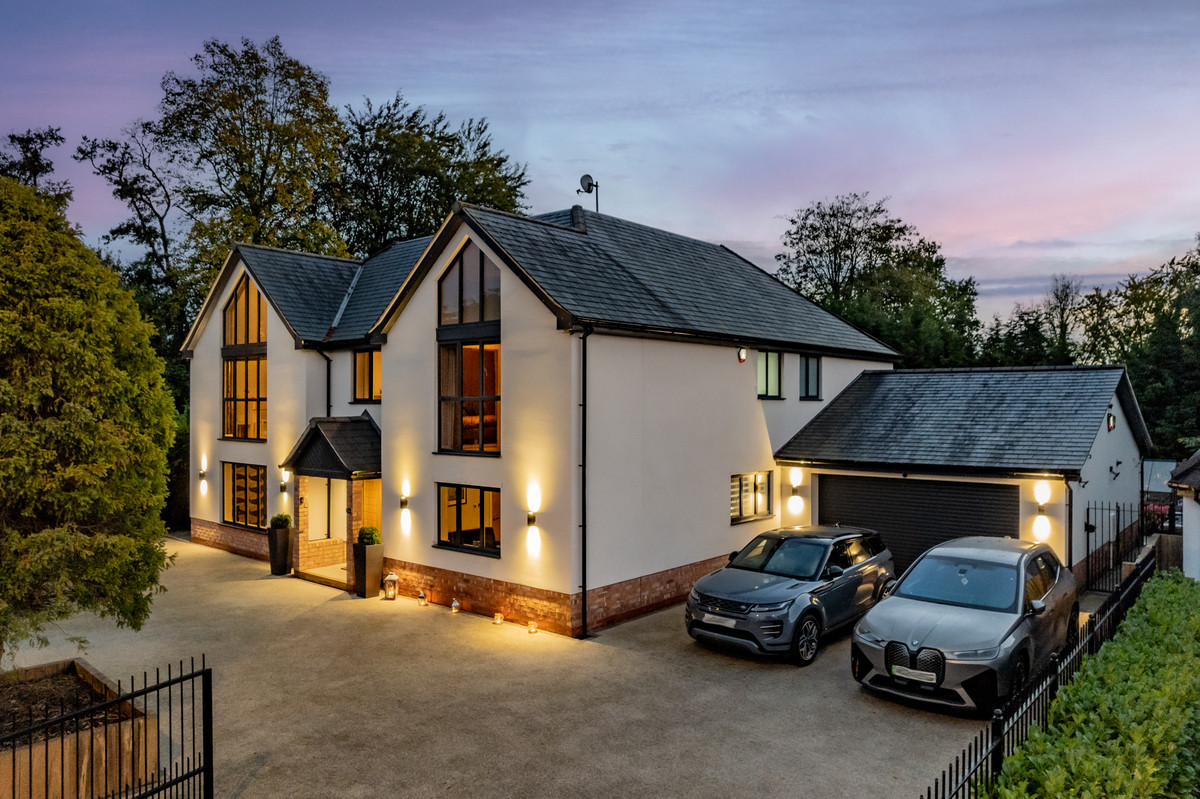 5 bed detached house for sale in Wilmslow Road, Cheadle  - Property Image 3
