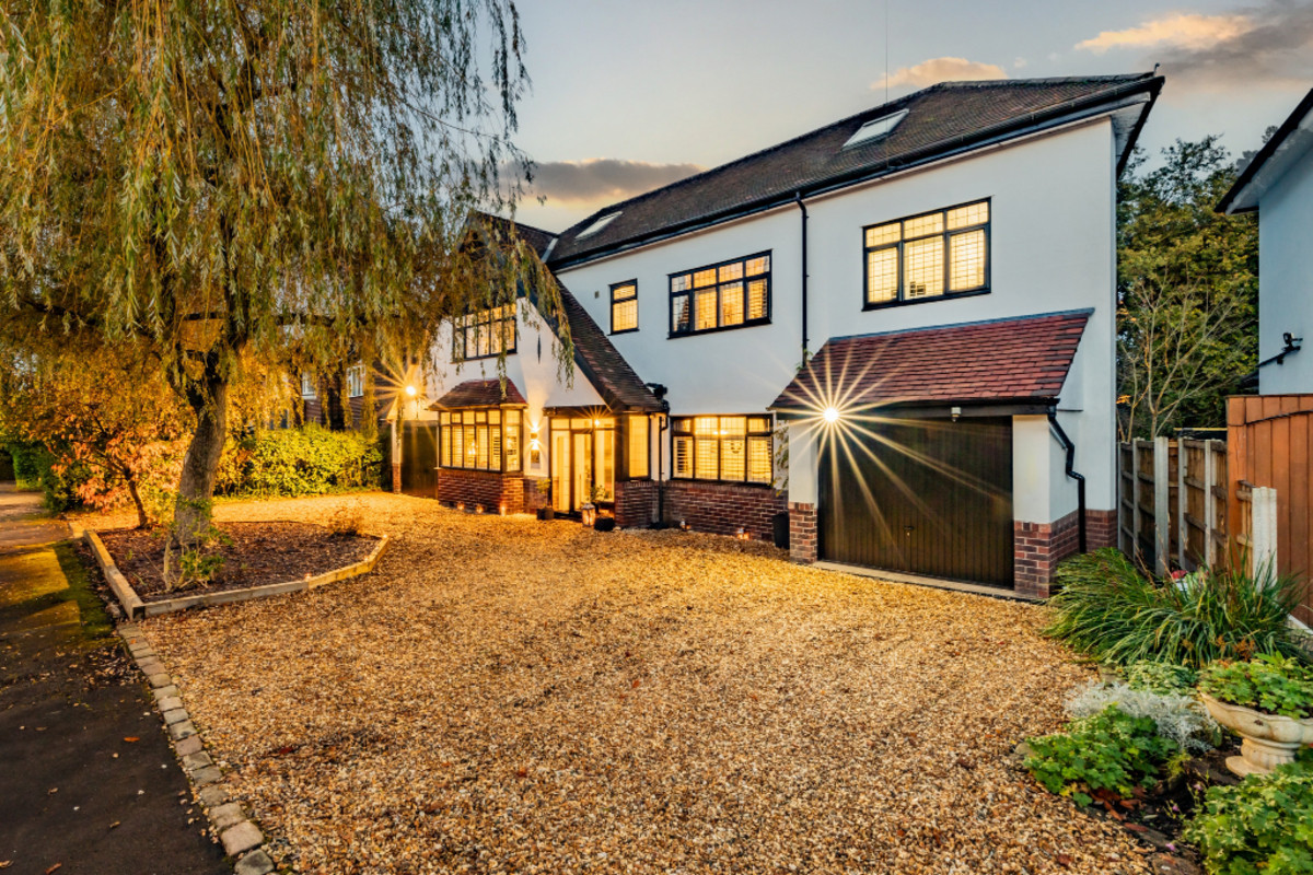 5 bed detached house for sale in Valley Road, Cheadle 5