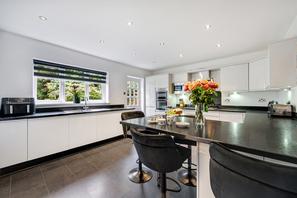 4 bed detached house for sale in Highfield Road, Cheadle 2